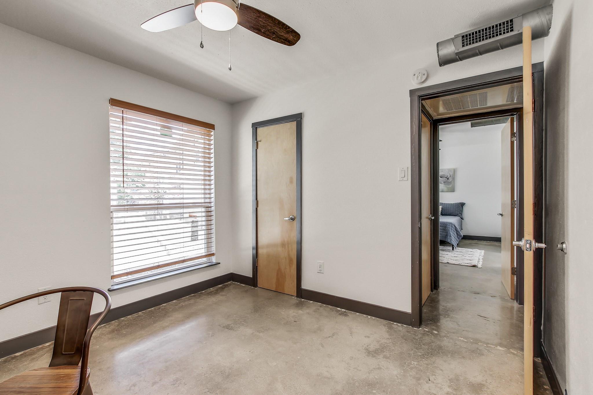 2124 Burton Dr # 164, Austin, TX 78741