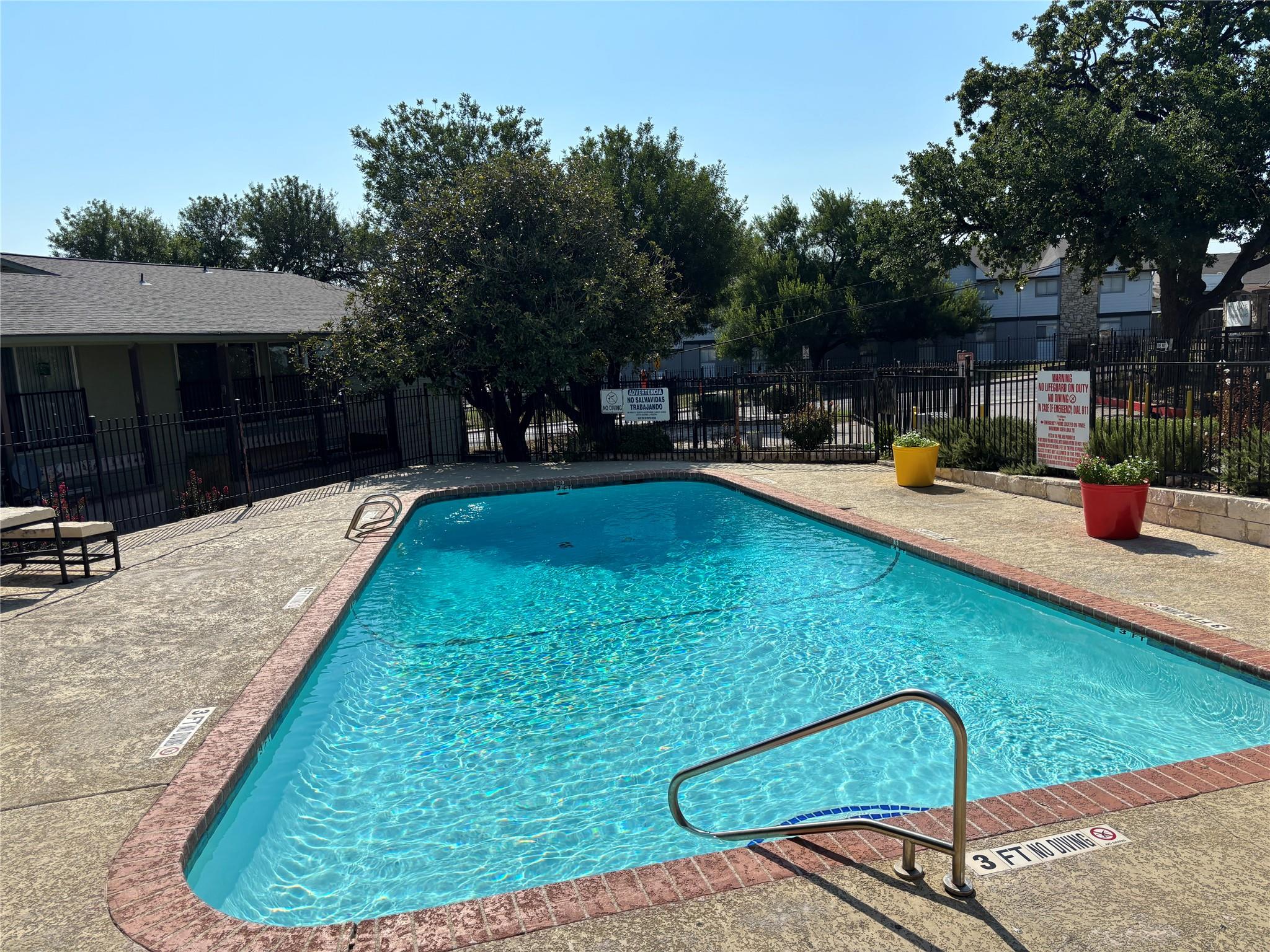 2124 Burton Dr # 164, Austin, TX 78741