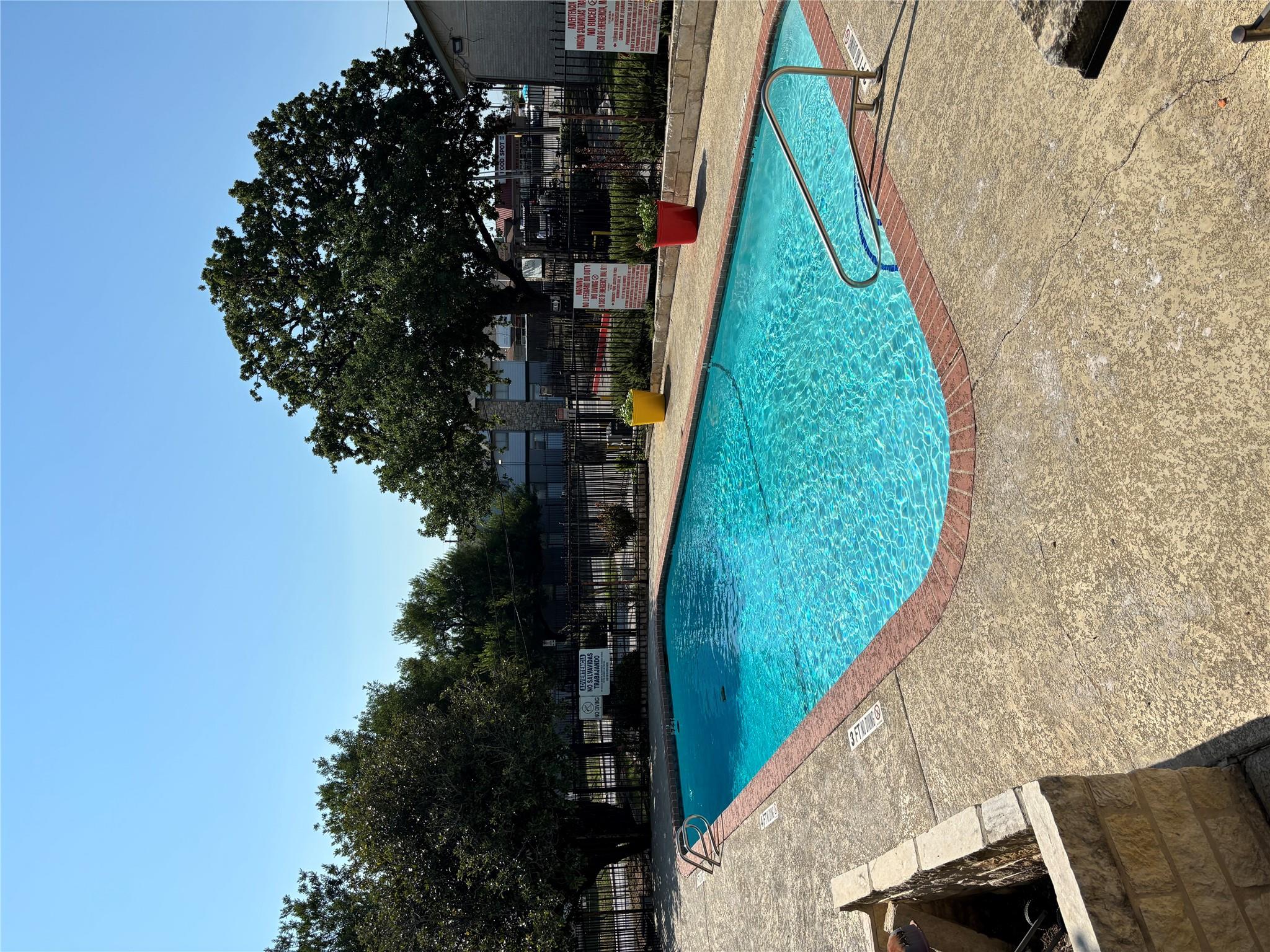 2124 Burton Dr # 164, Austin, TX 78741