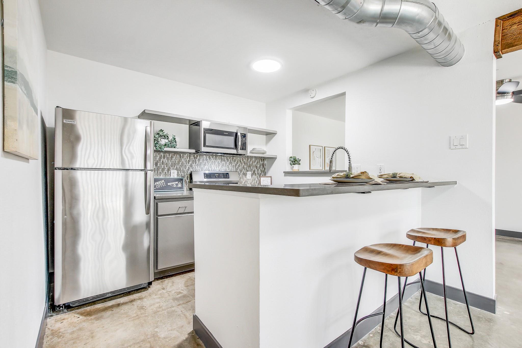 2124 Burton Dr # 164, Austin, TX 78741