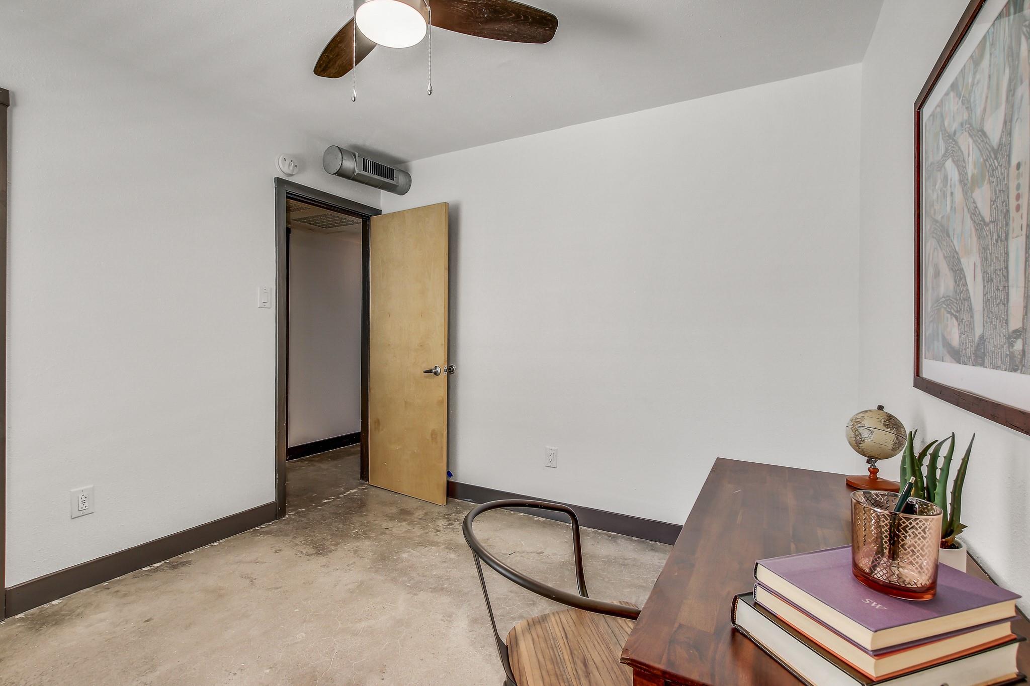 2124 Burton Dr # 164, Austin, TX 78741