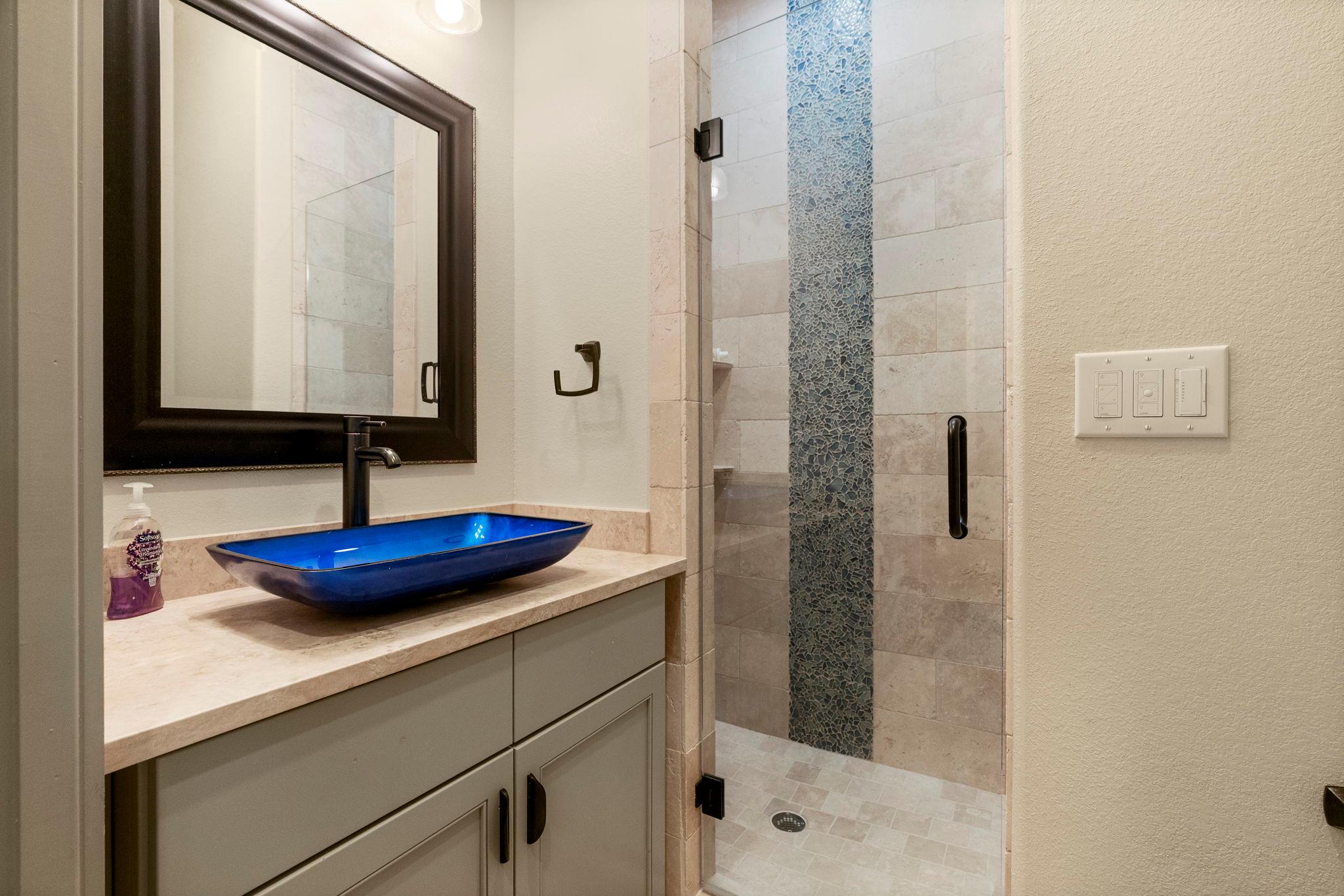 17011 E Darleen Dr, Leander, TX 78641