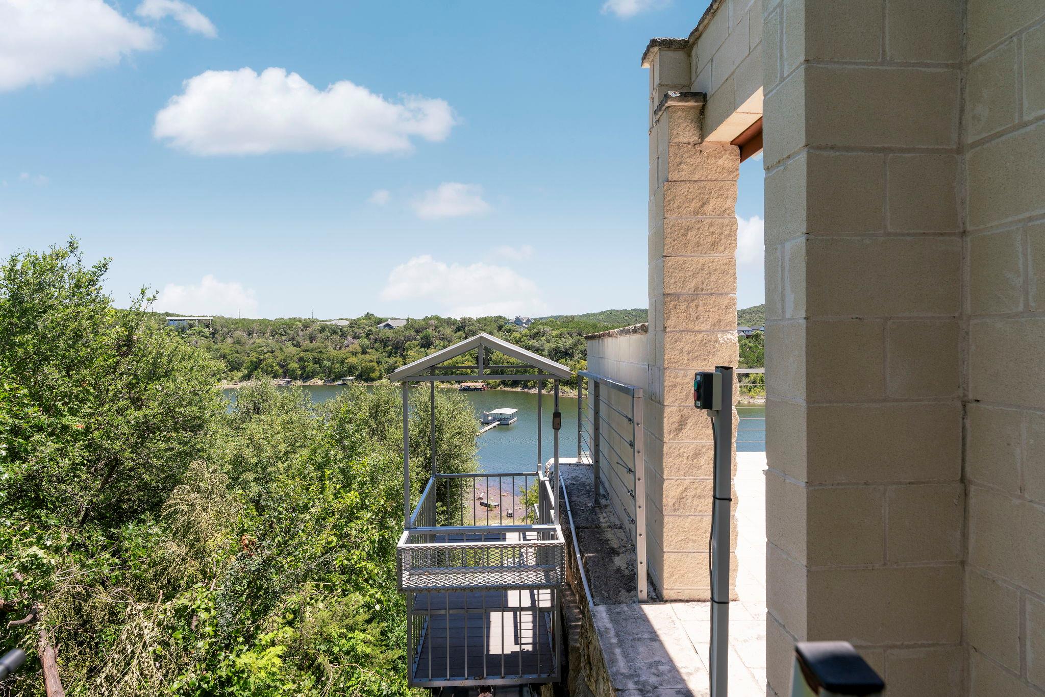 17011 E Darleen Dr, Leander, TX 78641