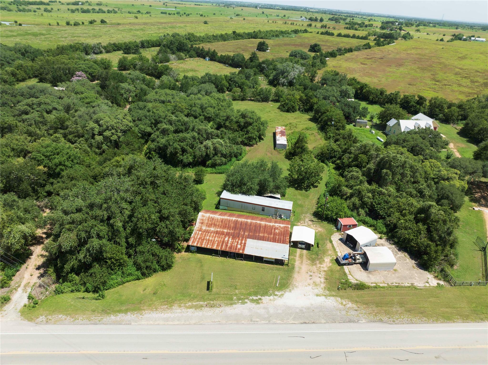 7541 FM 609, La Grange, TX 78945
