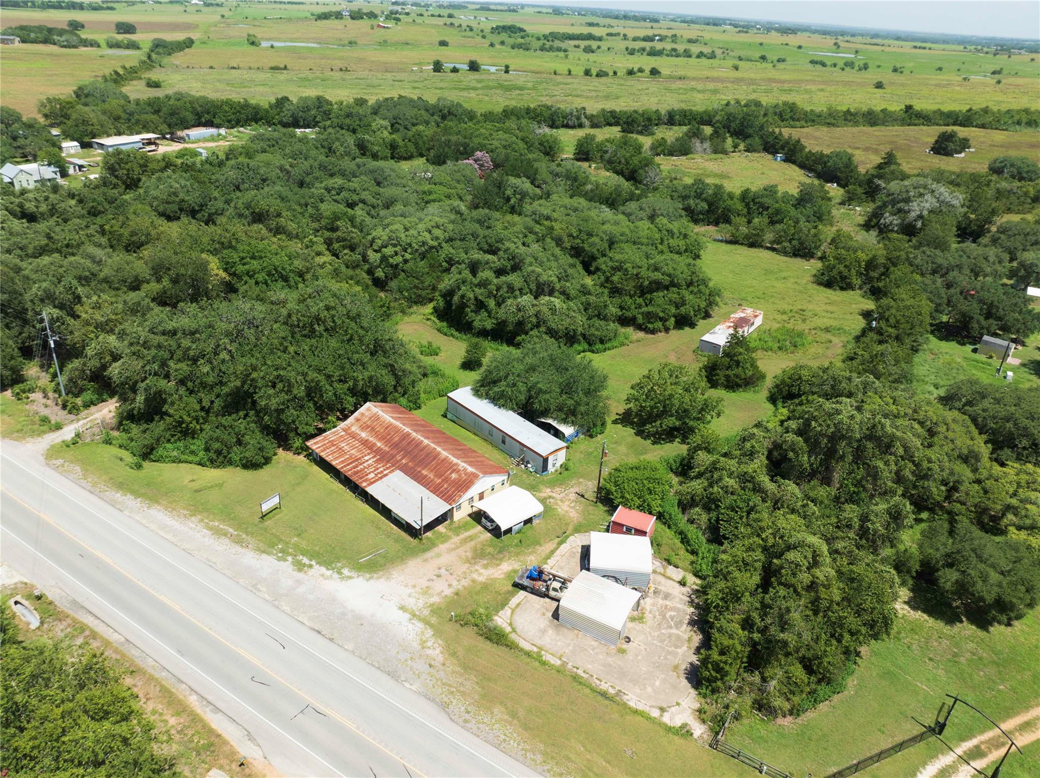 7541 FM 609, La Grange, TX 78945
