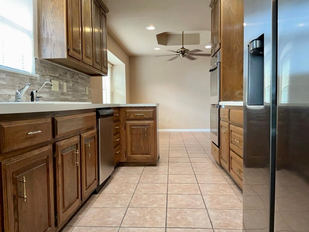 506 Meadow Creek Dr, Pflugerville, TX 78660