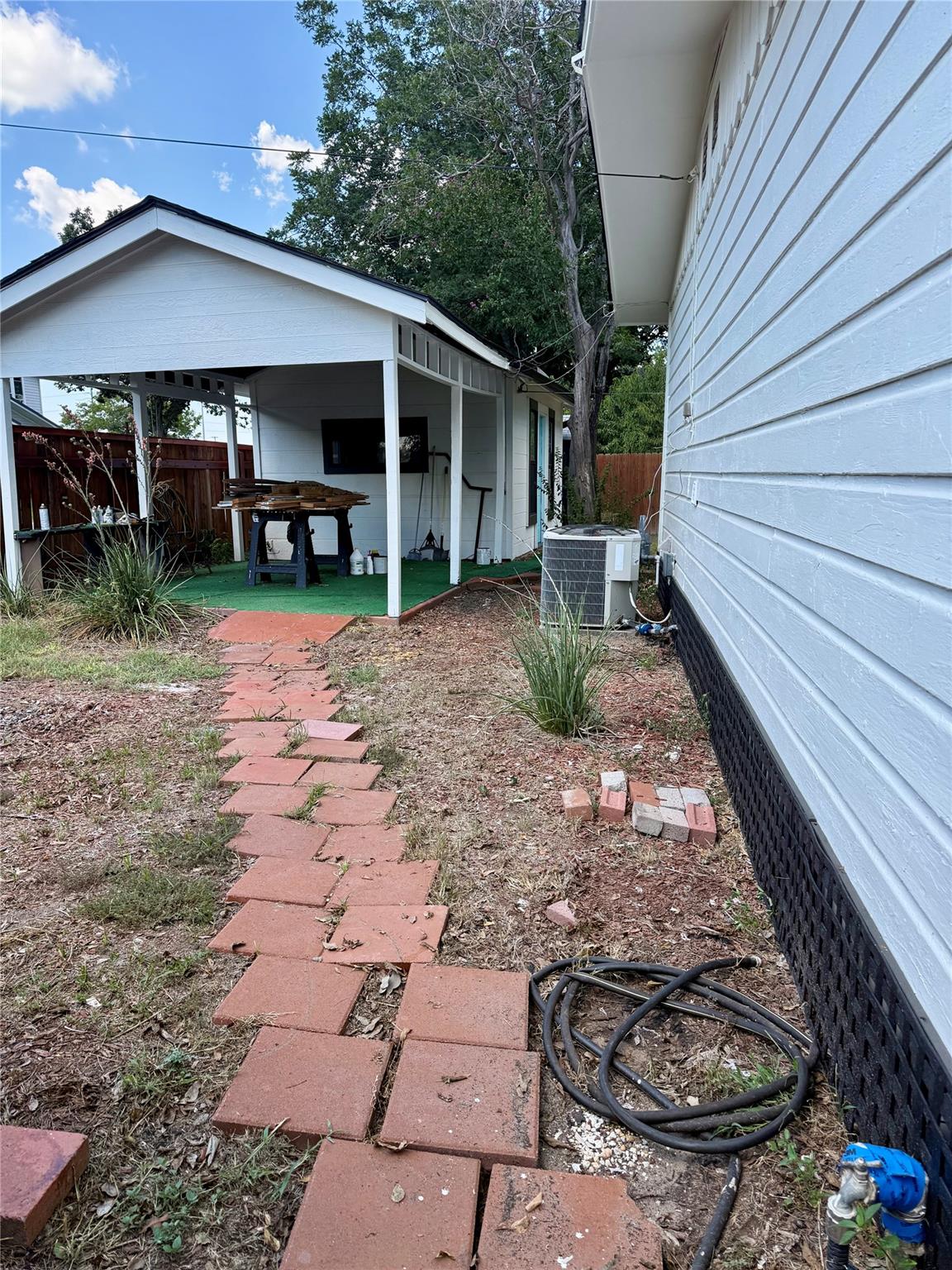 204 Roepke St, Thorndale, TX 76577