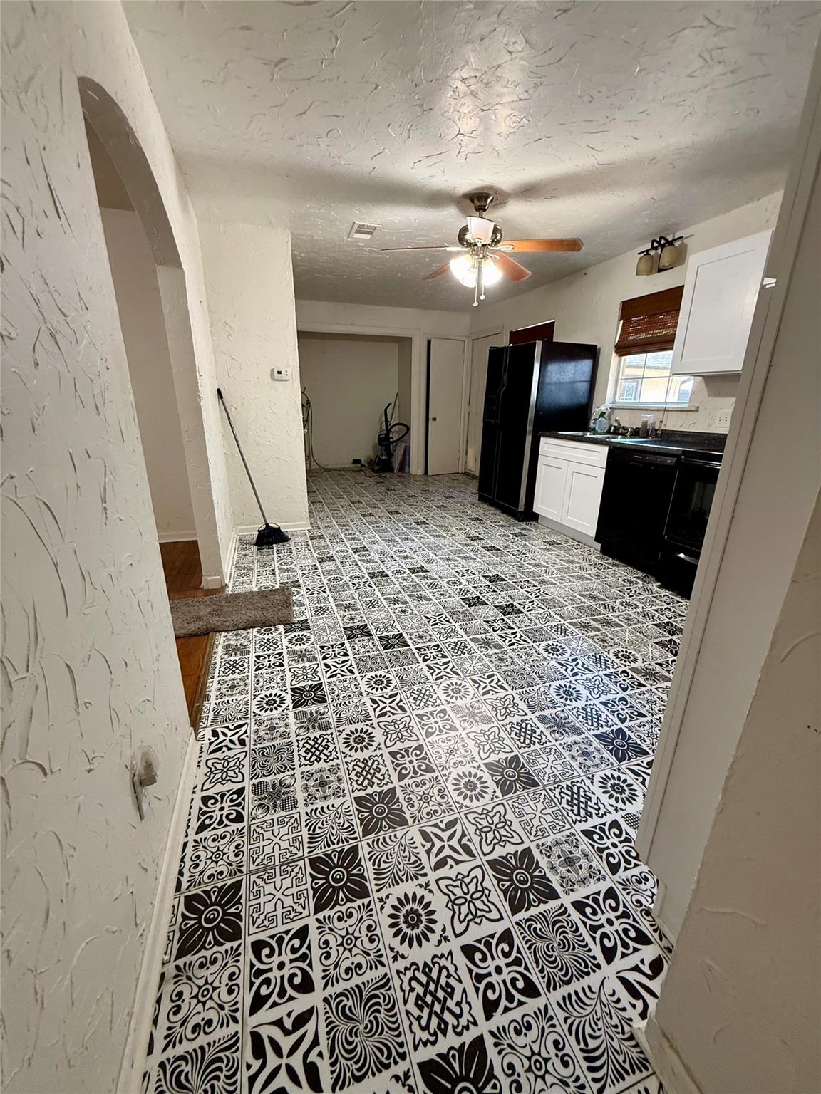 204 Roepke St, Thorndale, TX 76577