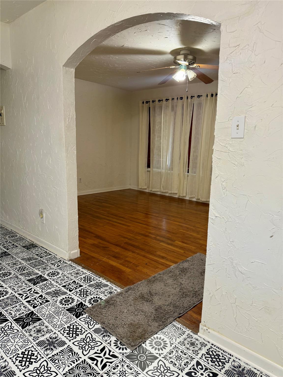 204 Roepke St, Thorndale, TX 76577