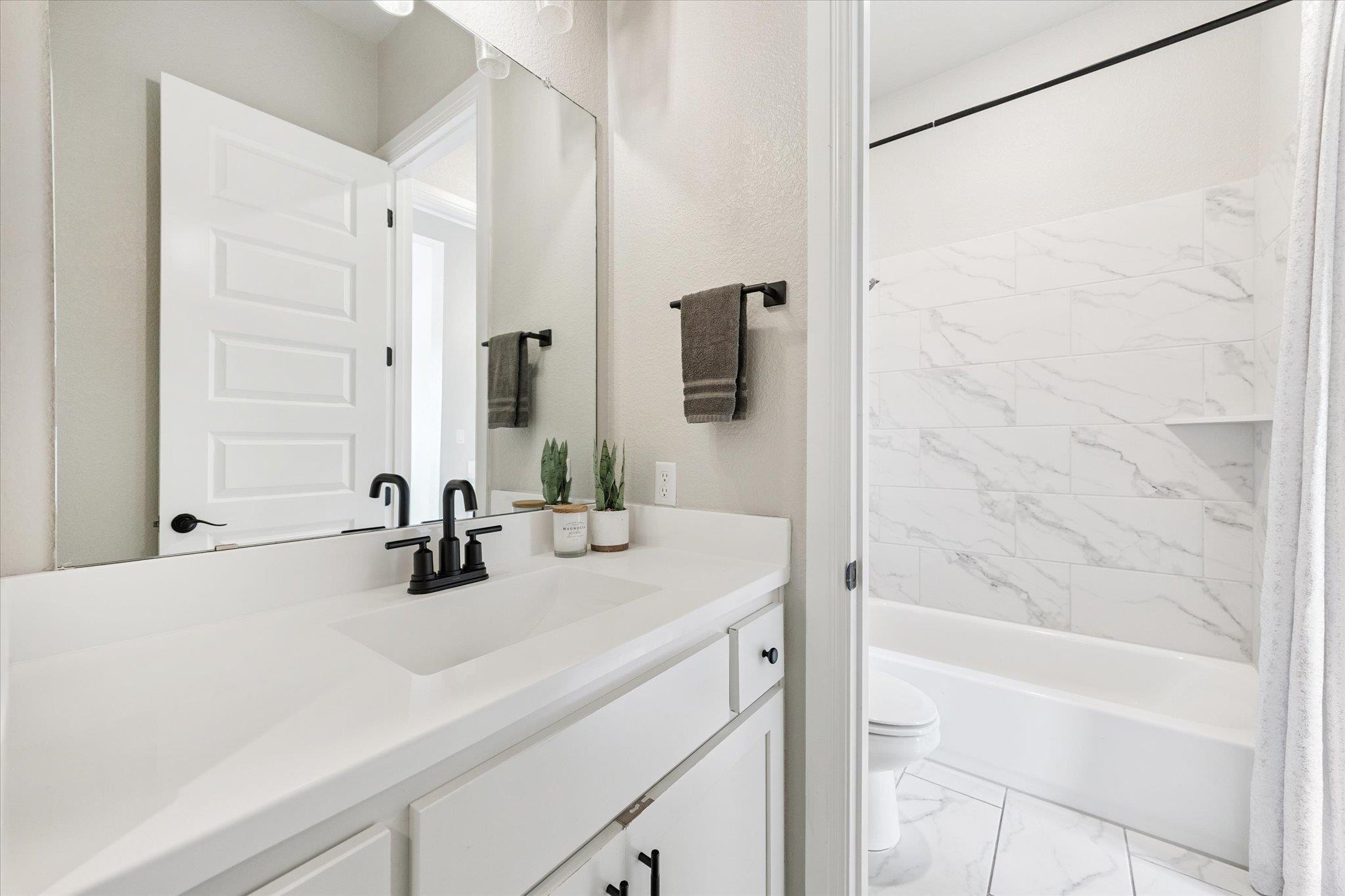 2113 Normandy Vw, Leander, TX 78641