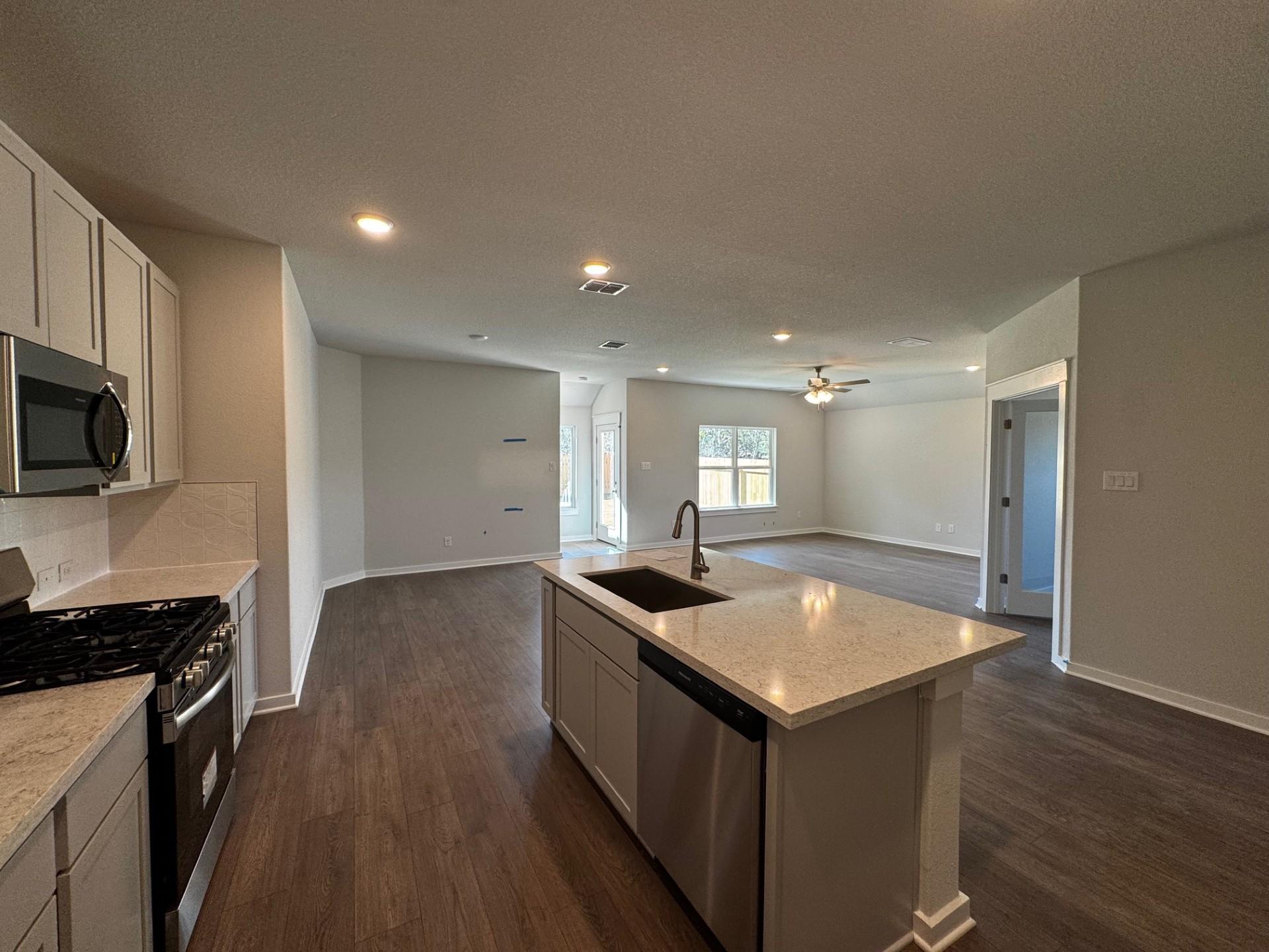 350 Mustang Bnd, Kyle, TX 78640