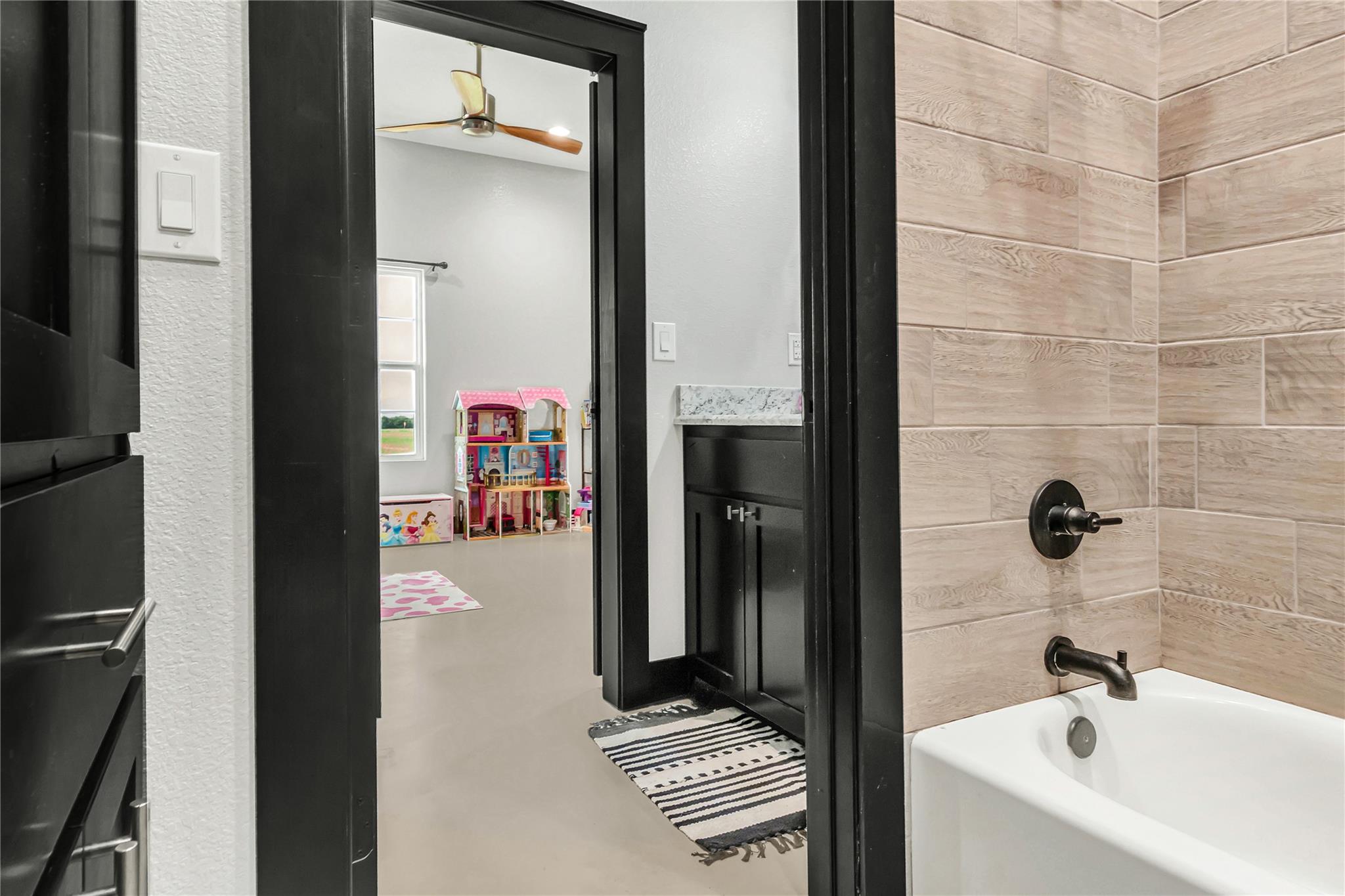 6731 N Fm 908, Rockdale, TX 76567