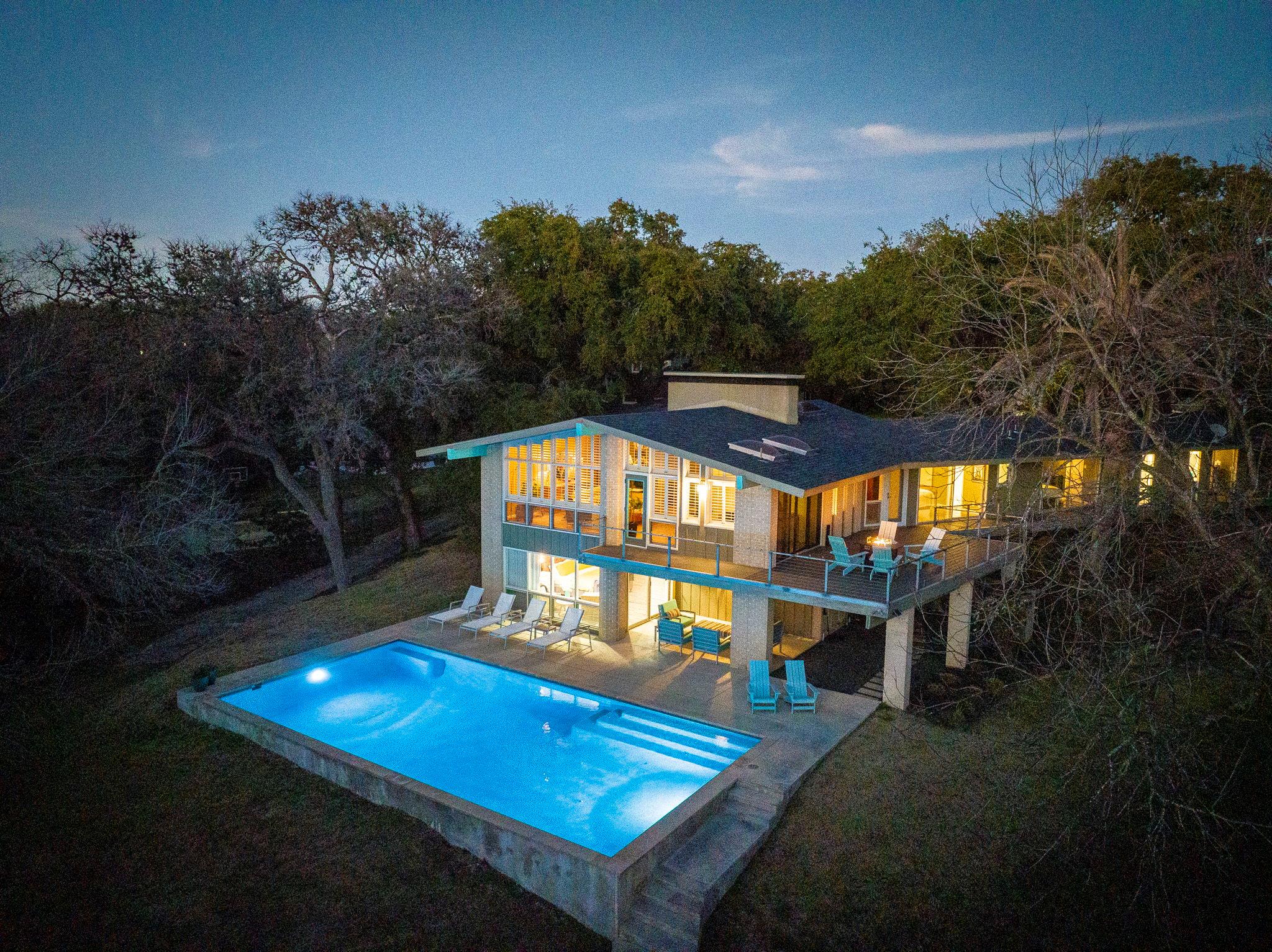206 S Heideke St, Seguin, TX 78155