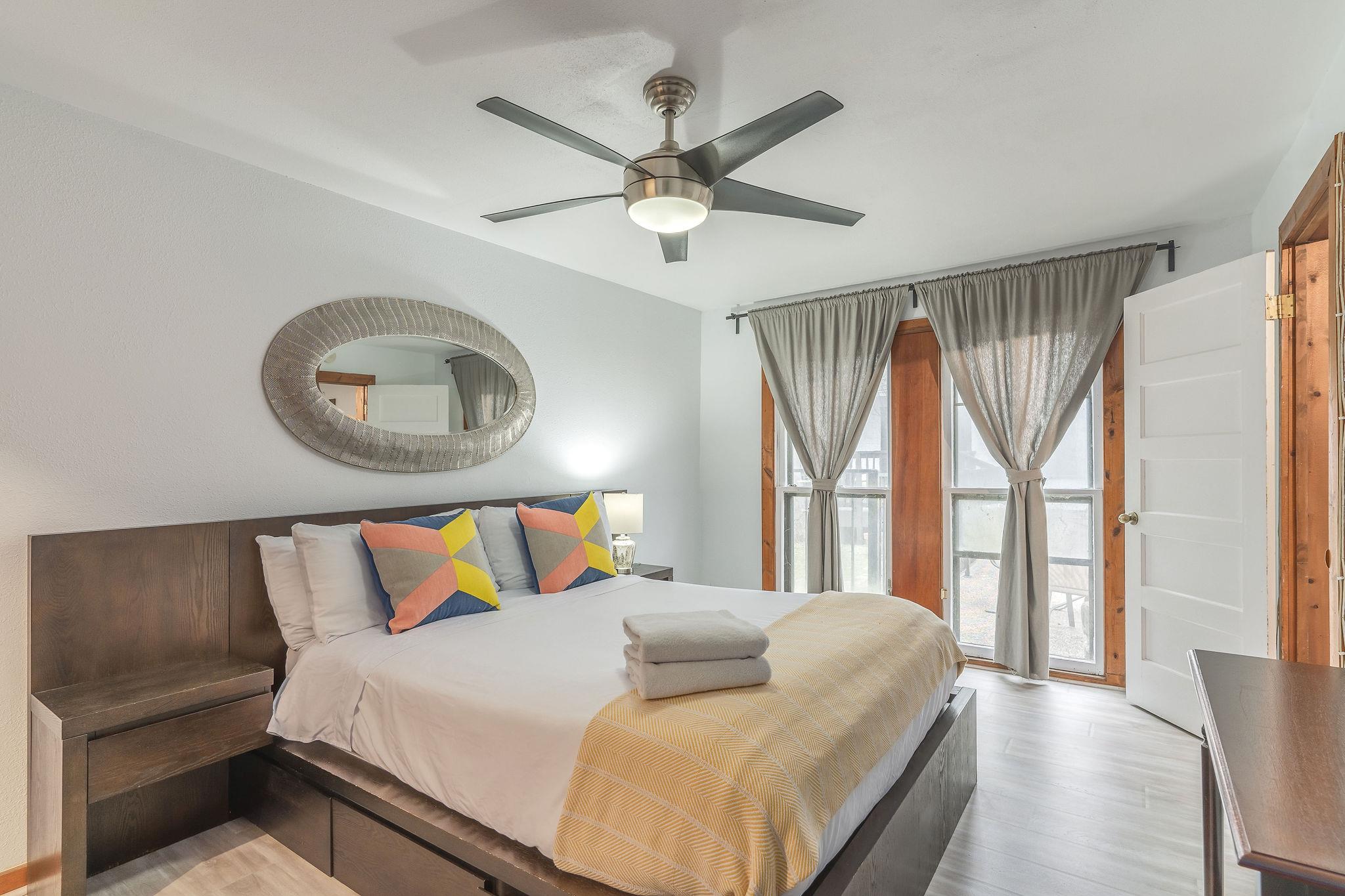 203 Leland St, Austin, TX 78704