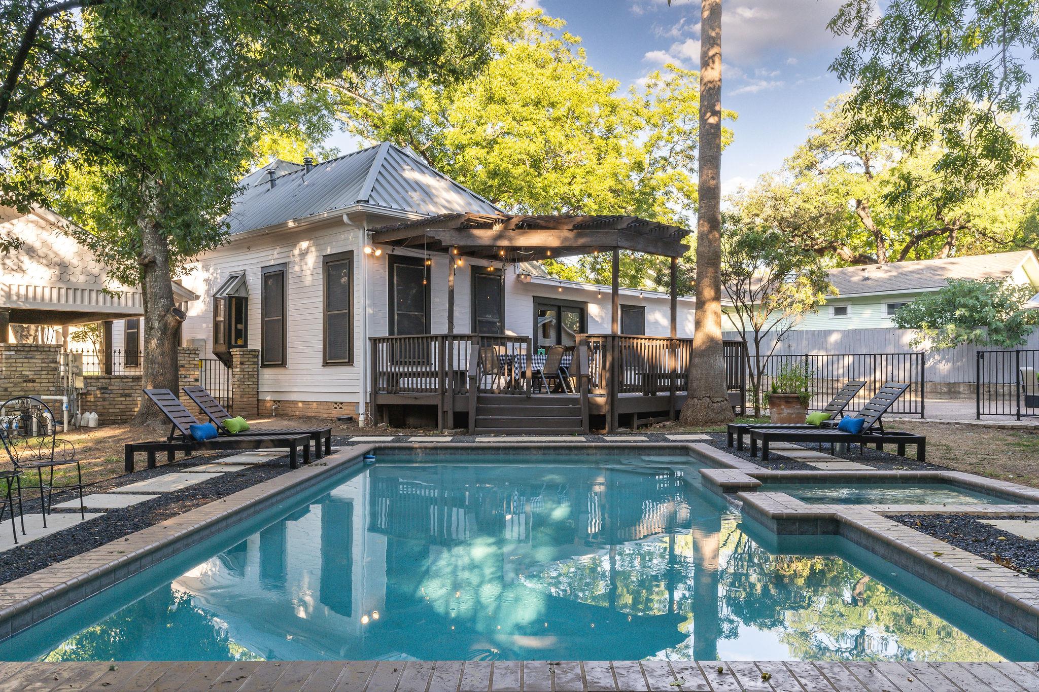 203 Leland St, Austin, TX 78704