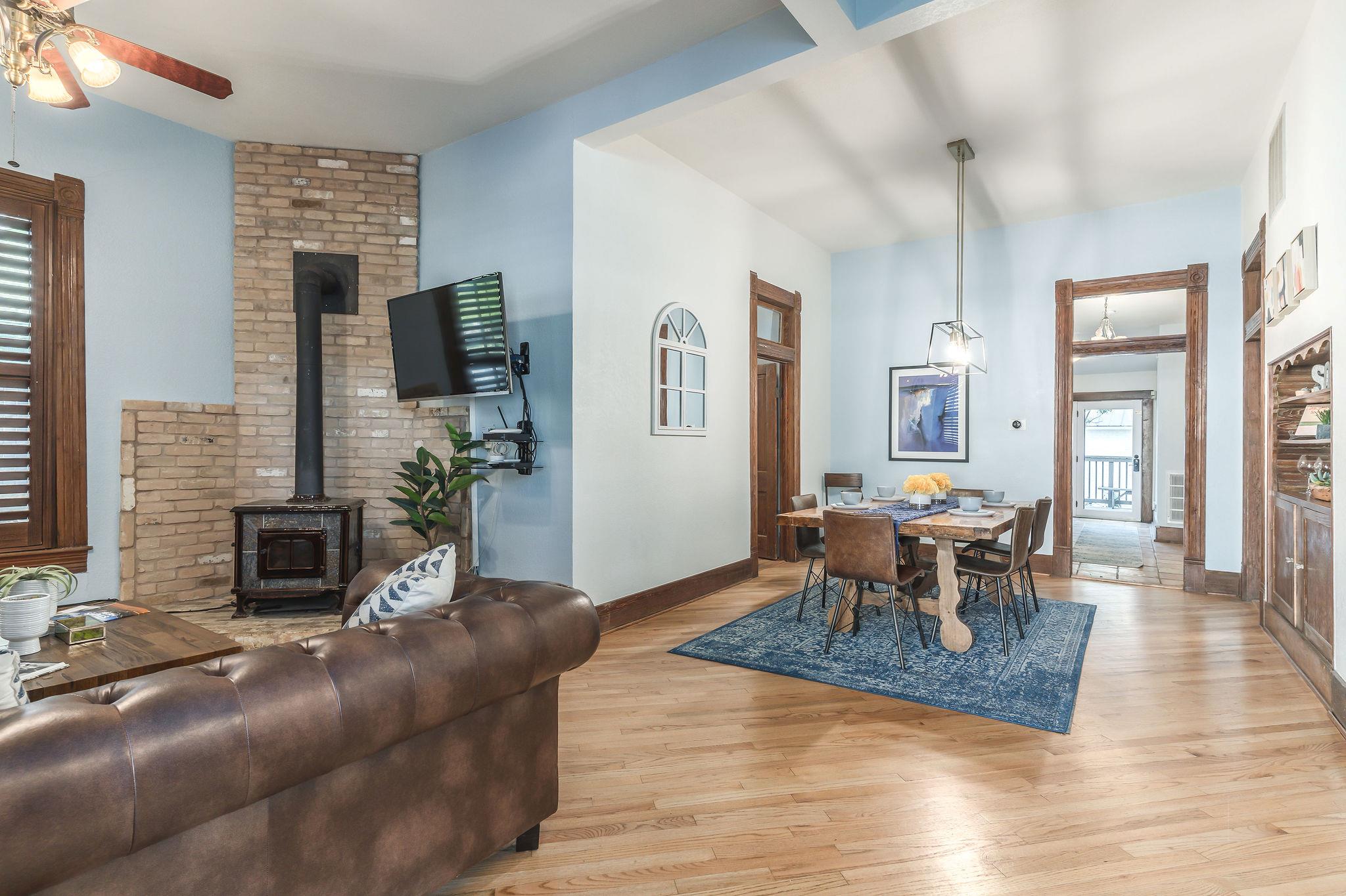 203 Leland St, Austin, TX 78704