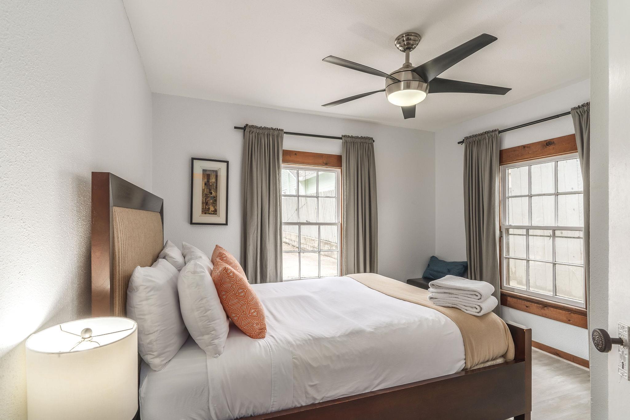 203 Leland St, Austin, TX 78704