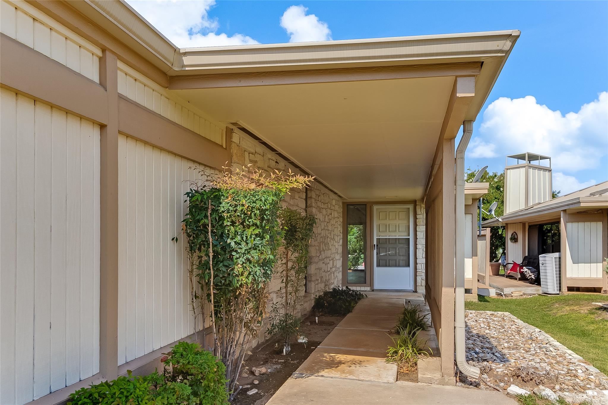 1406 Broken Hills # 3, Horseshoe Bay, TX 78657