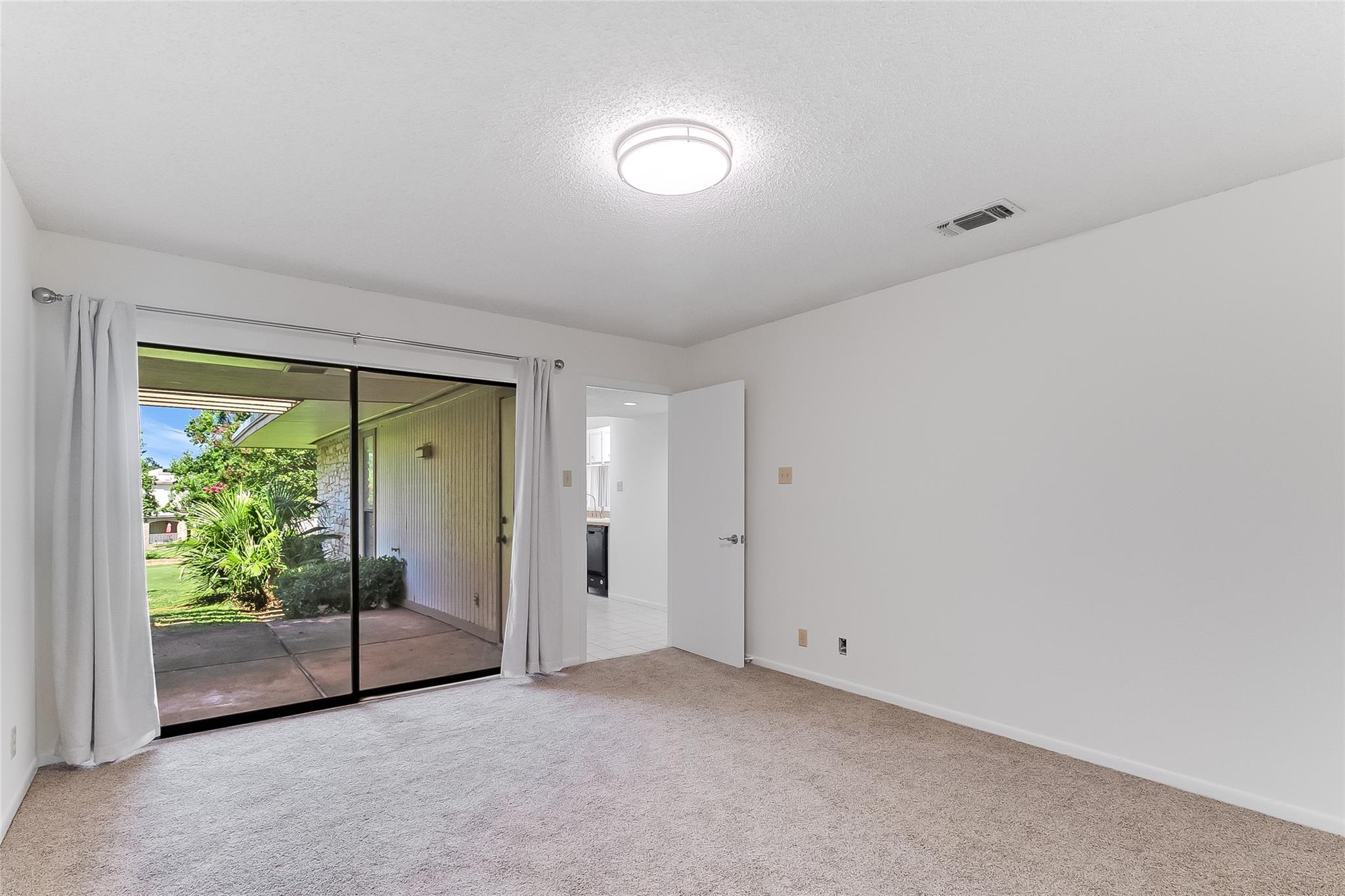 1406 Broken Hills # 3, Horseshoe Bay, TX 78657