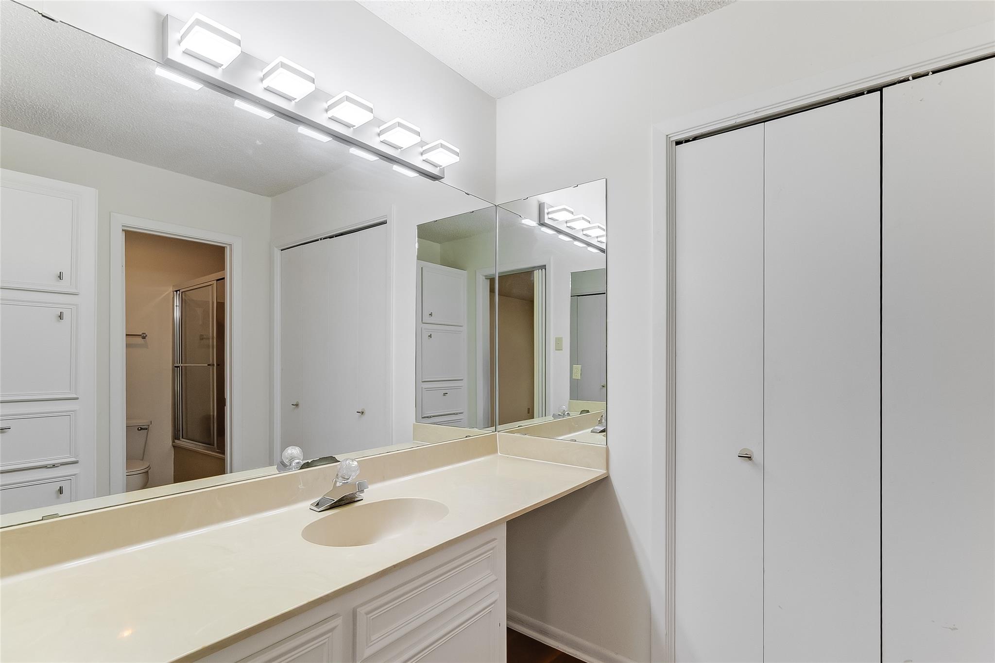 1406 Broken Hills # 3, Horseshoe Bay, TX 78657