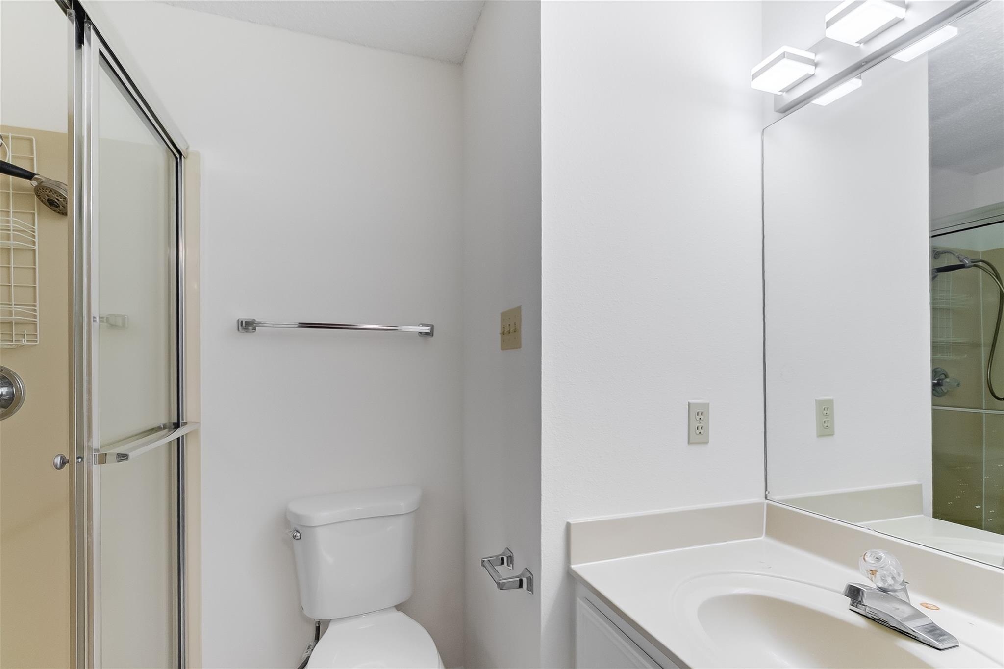 1406 Broken Hills # 3, Horseshoe Bay, TX 78657