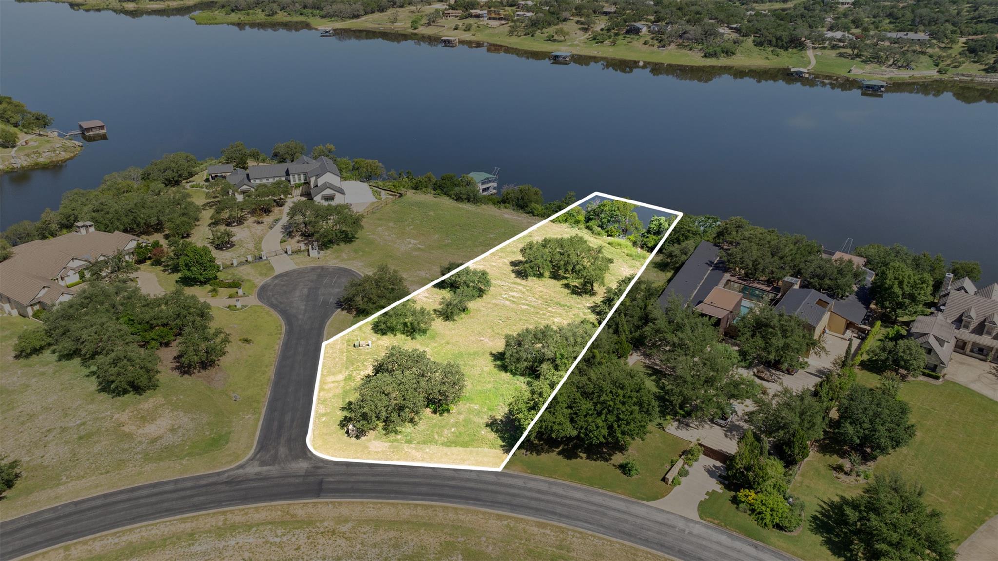 3200 Kahala Sunset Dr, Spicewood, TX 78669