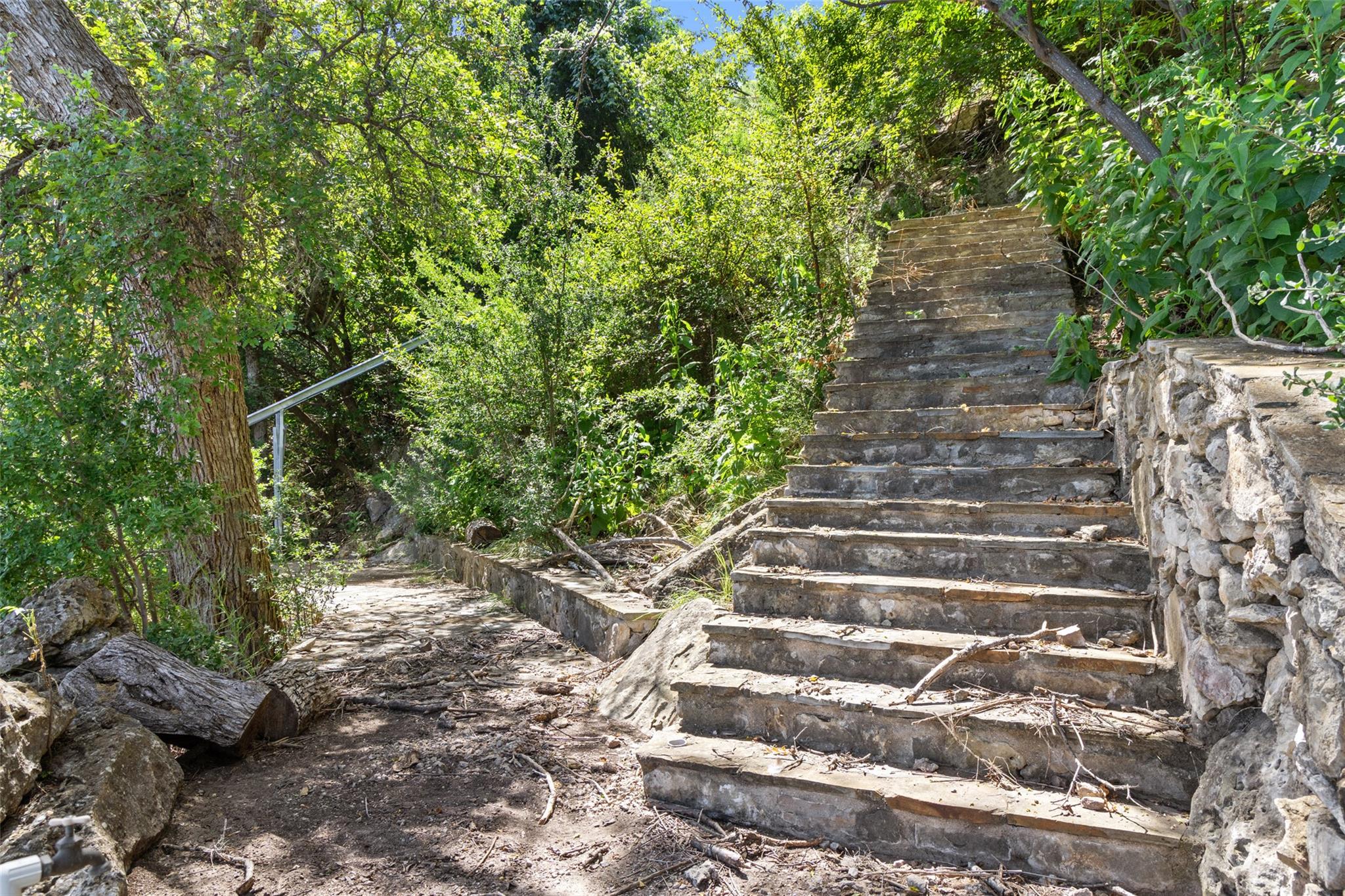 3200 Kahala Sunset Dr, Spicewood, TX 78669