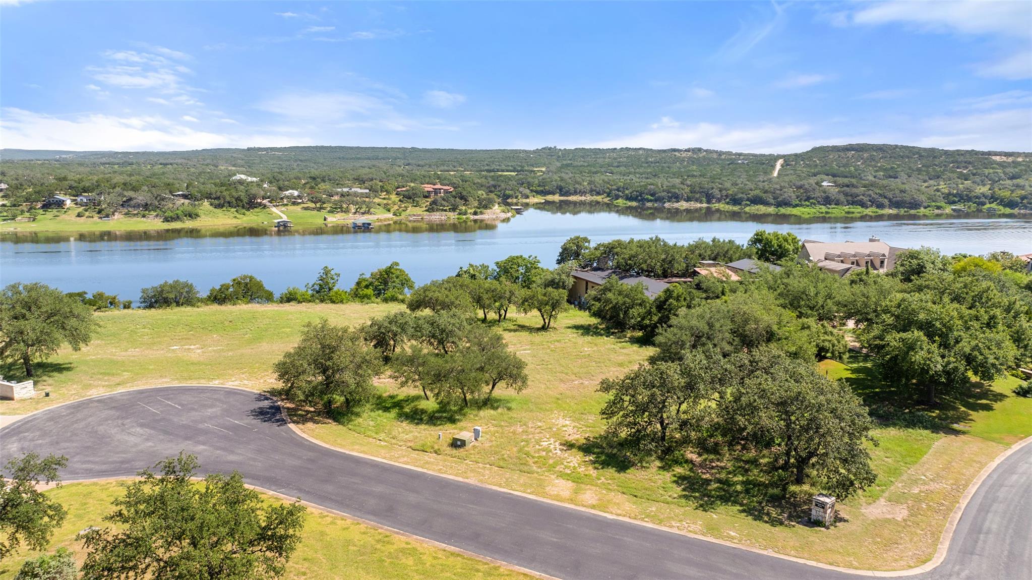 3200 Kahala Sunset Dr, Spicewood, TX 78669