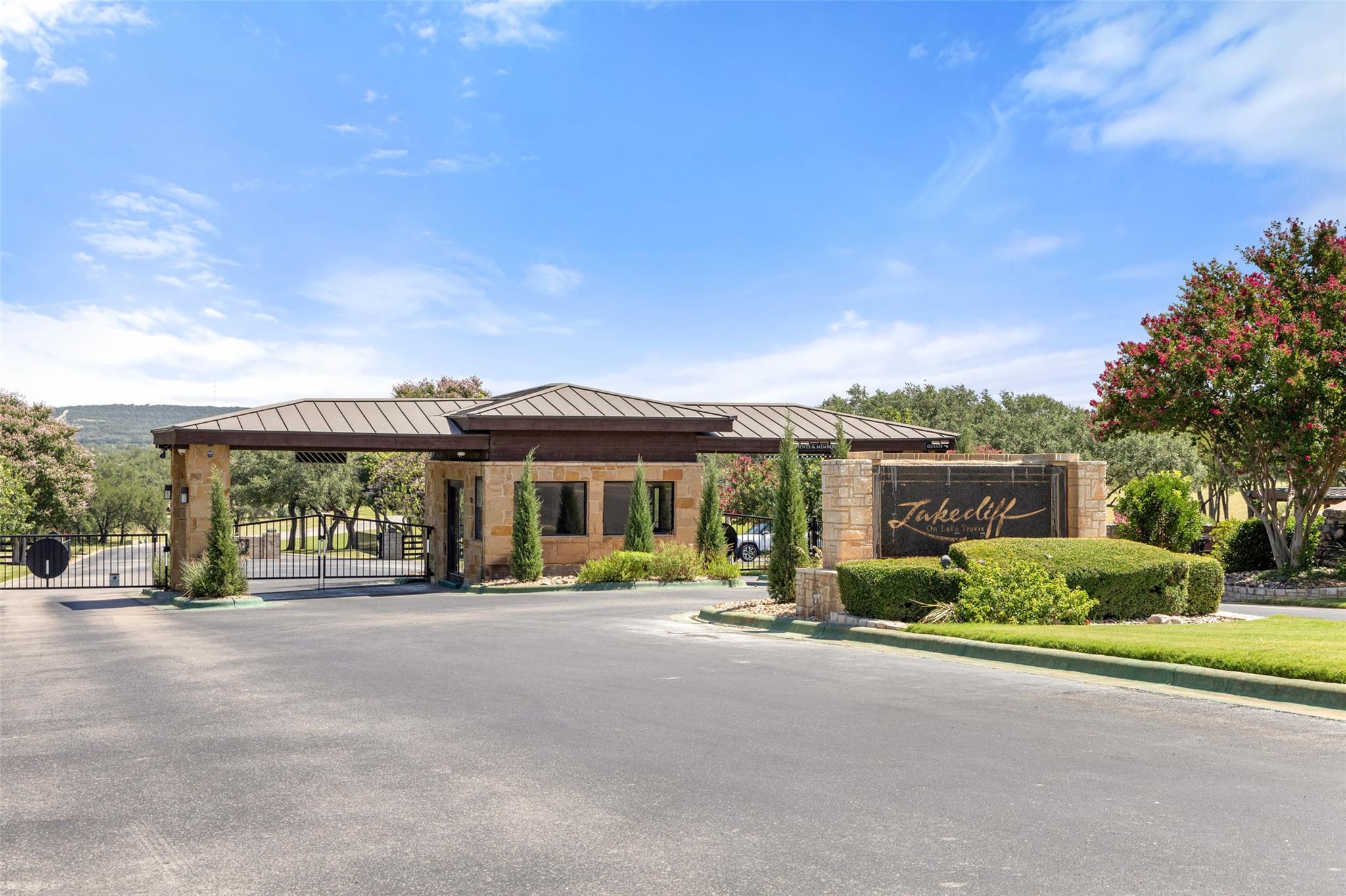 3200 Kahala Sunset Dr, Spicewood, TX 78669