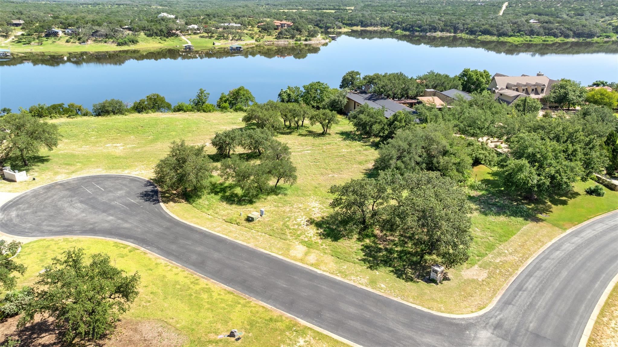 3200 Kahala Sunset Dr, Spicewood, TX 78669