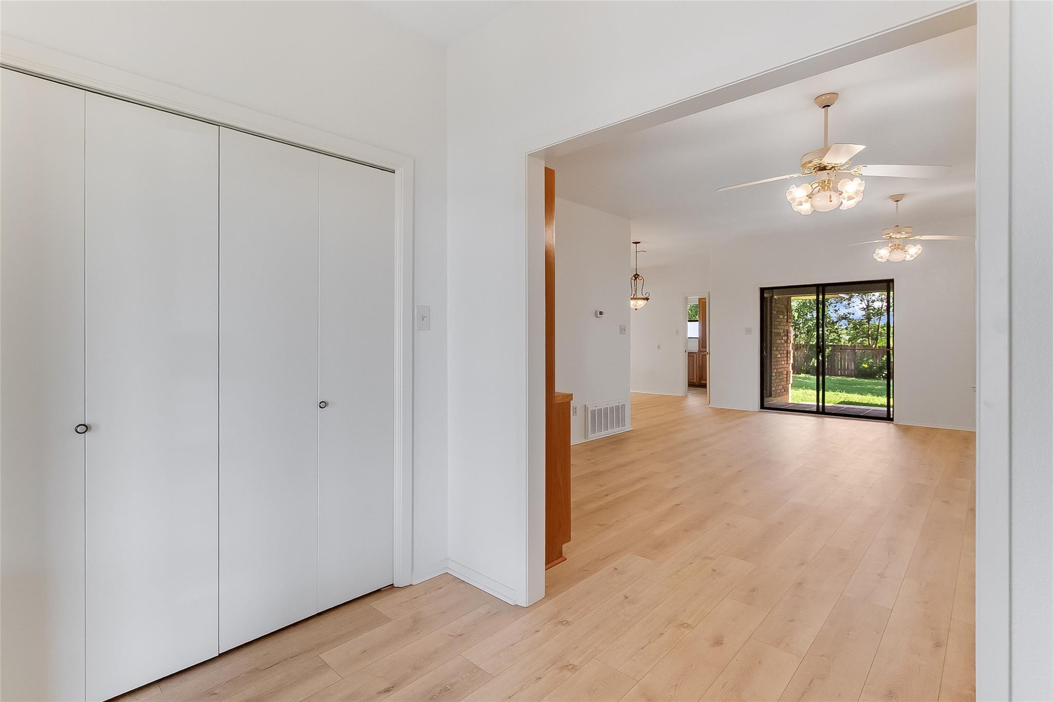 405 E Granite St, Llano, TX 78643