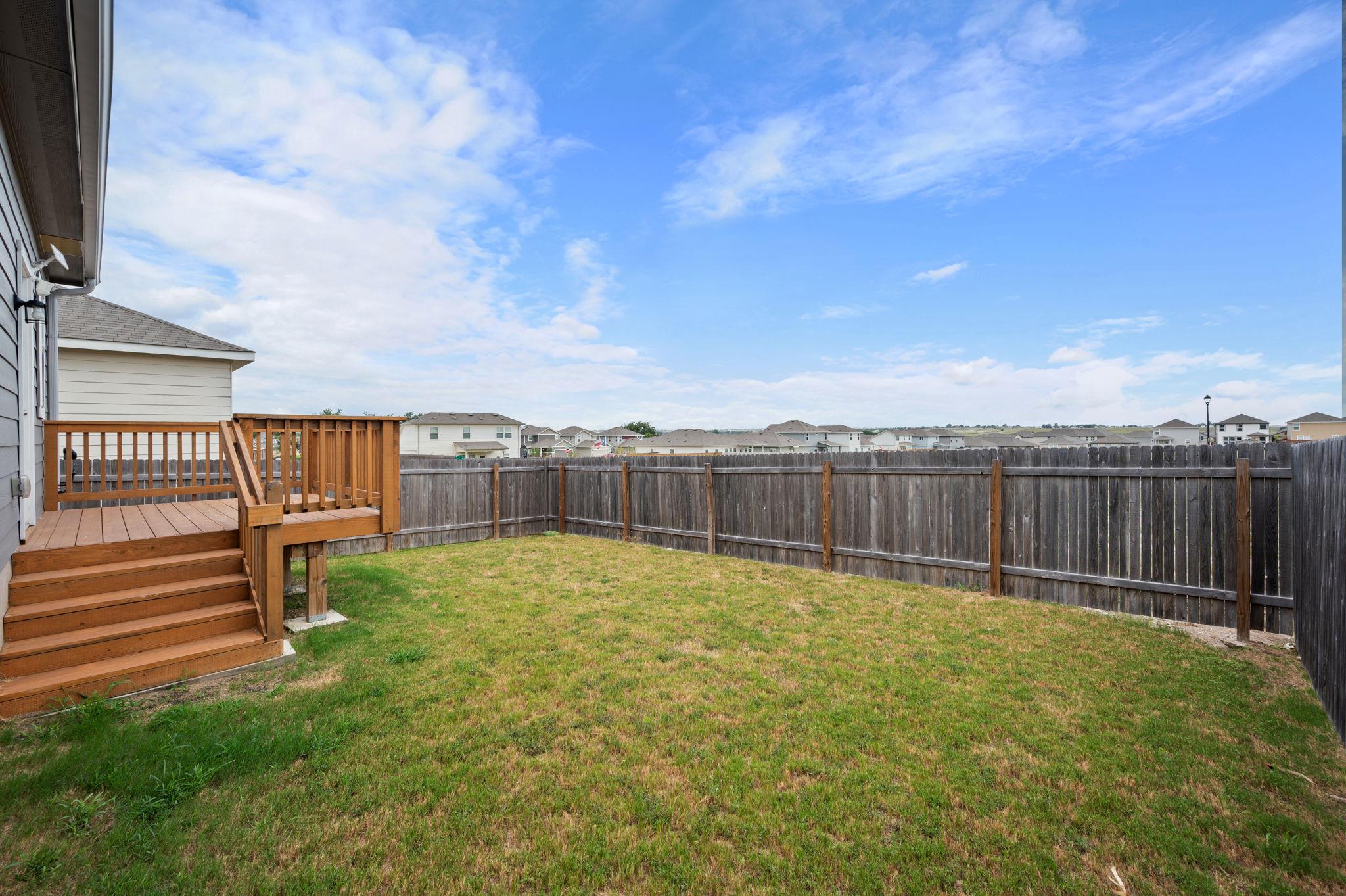 121 Comancheros Rd, Jarrell, TX 76537