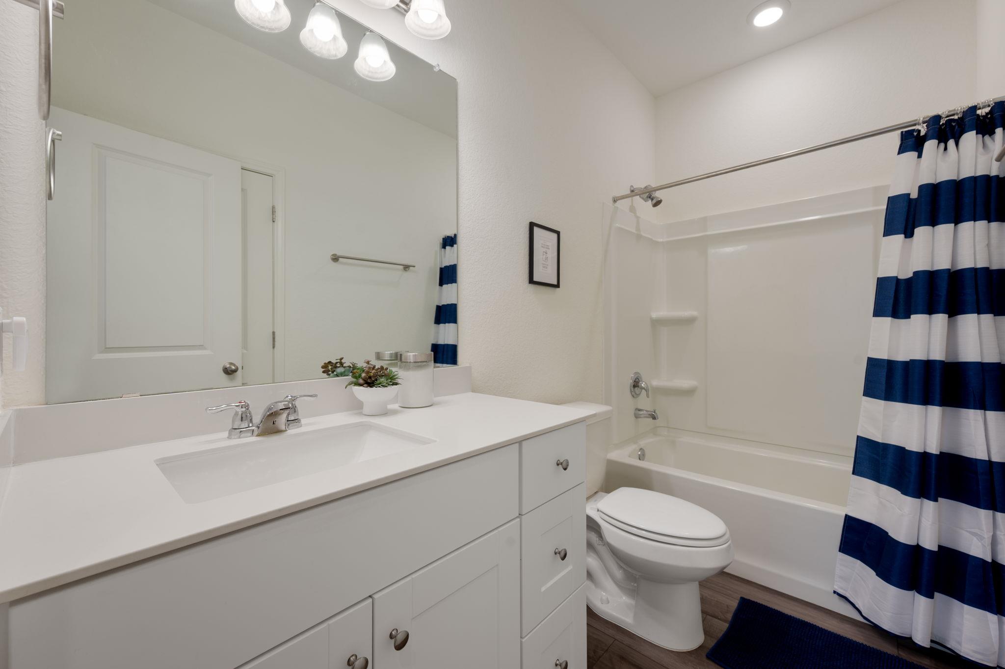 121 Comancheros Rd, Jarrell, TX 76537