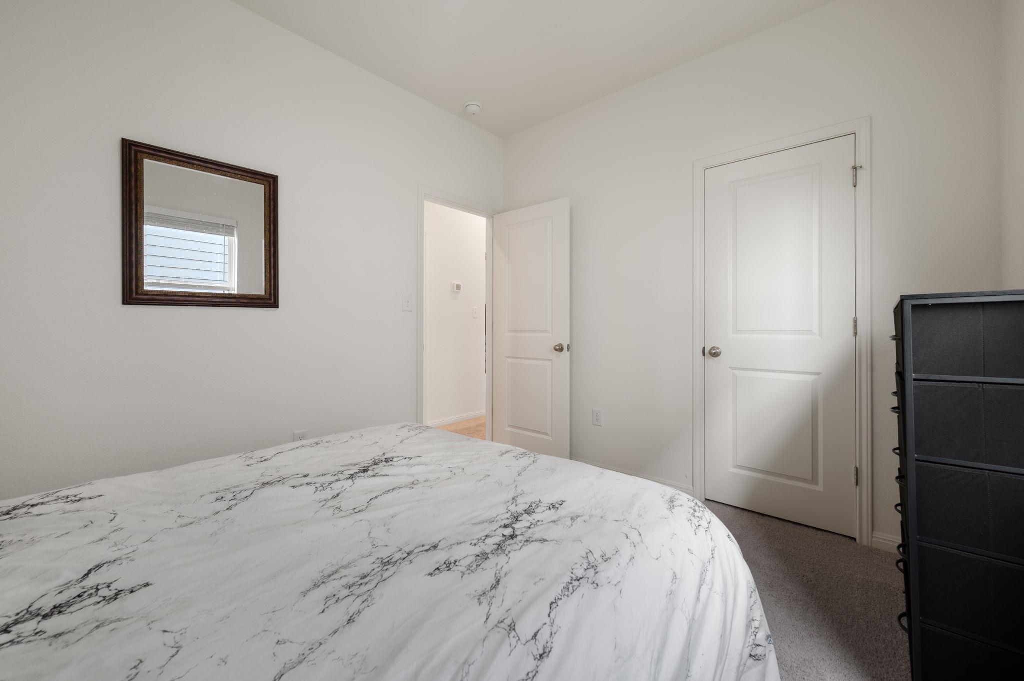 121 Comancheros Rd, Jarrell, TX 76537