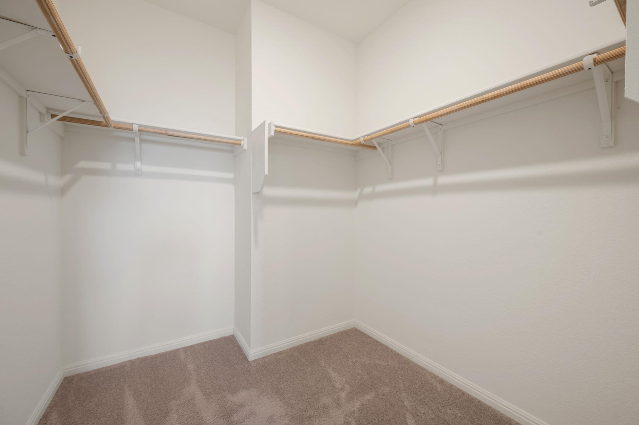 121 Comancheros Rd, Jarrell, TX 76537