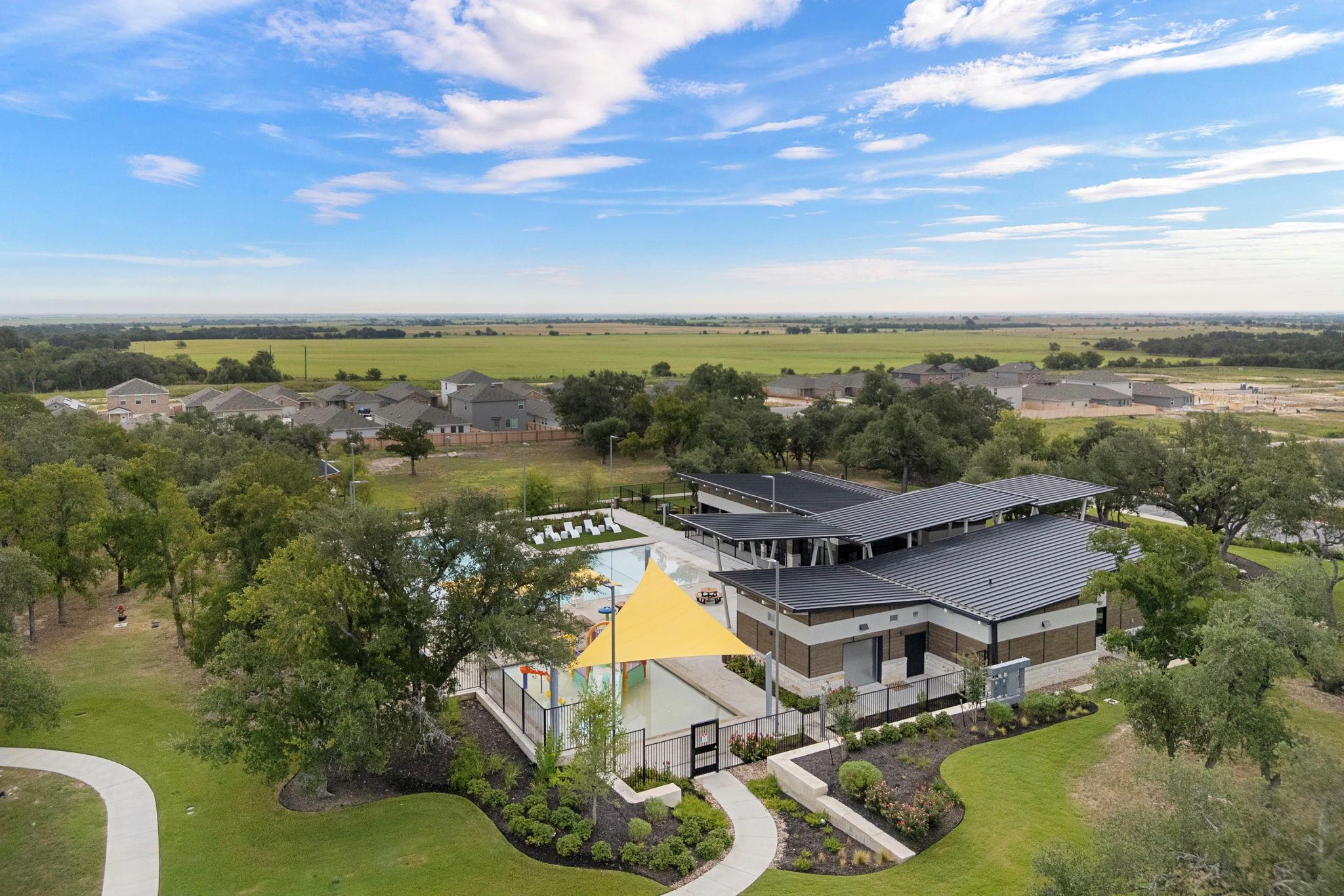 121 Comancheros Rd, Jarrell, TX 76537