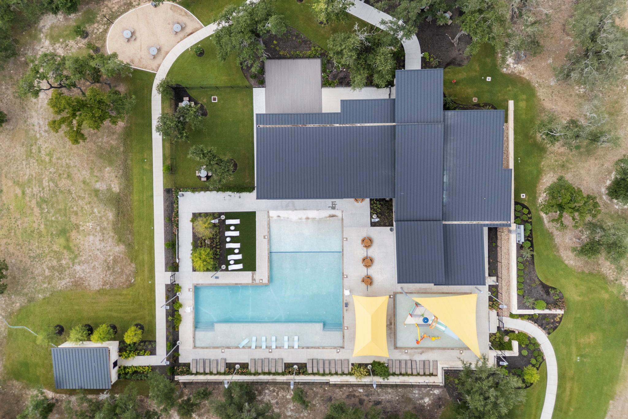 121 Comancheros Rd, Jarrell, TX 76537