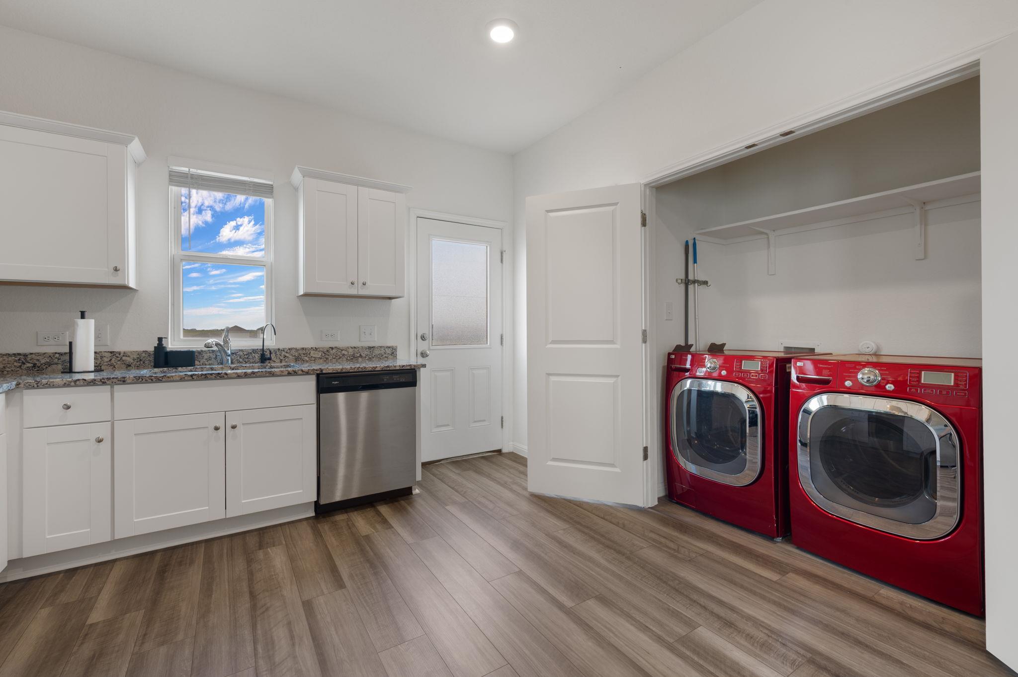 121 Comancheros Rd, Jarrell, TX 76537