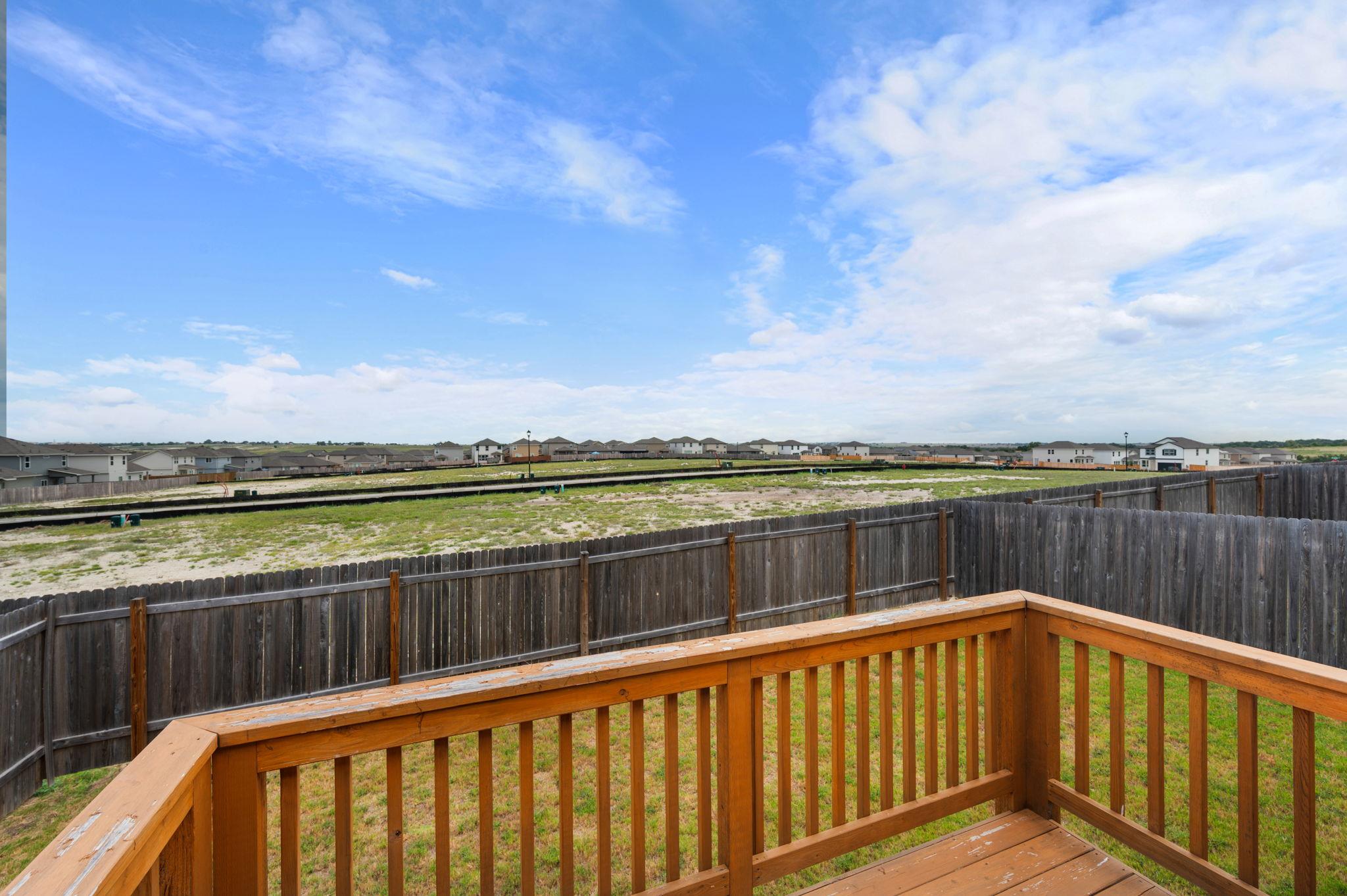 121 Comancheros Rd, Jarrell, TX 76537