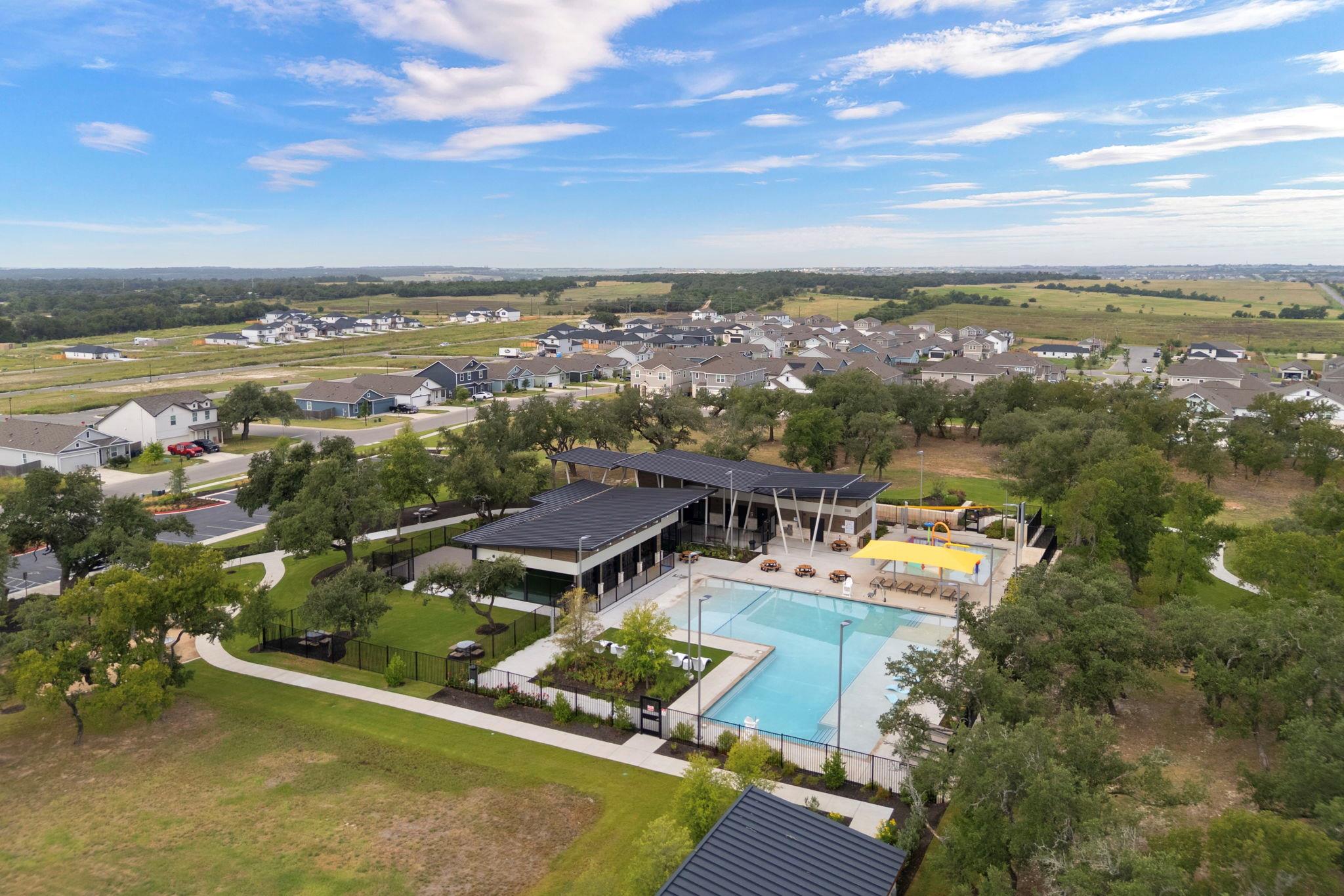 121 Comancheros Rd, Jarrell, TX 76537