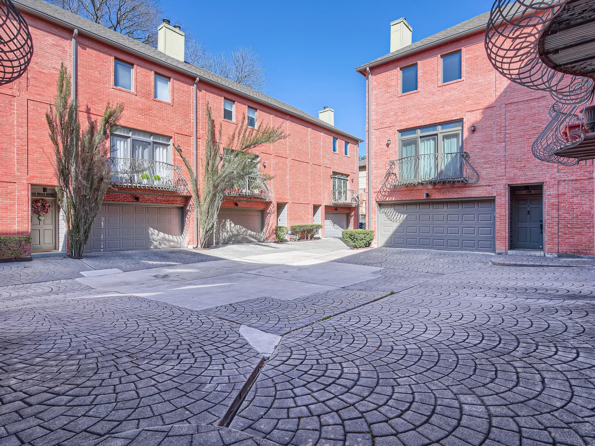 1626 Palma Plz # 9, Austin, TX 78703