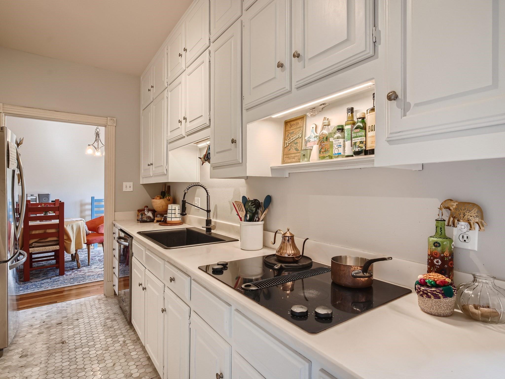 1626 Palma Plz # 9, Austin, TX 78703