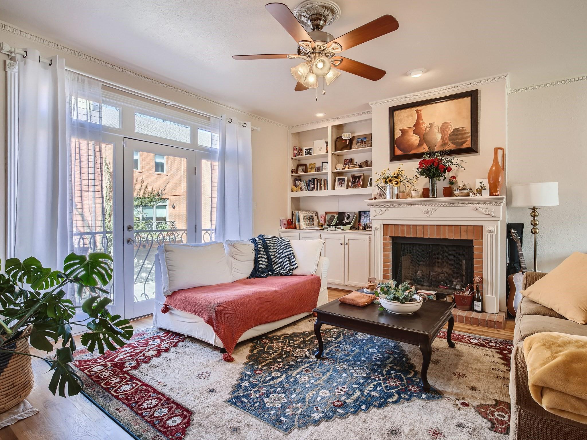 1626 Palma Plz # 9, Austin, TX 78703