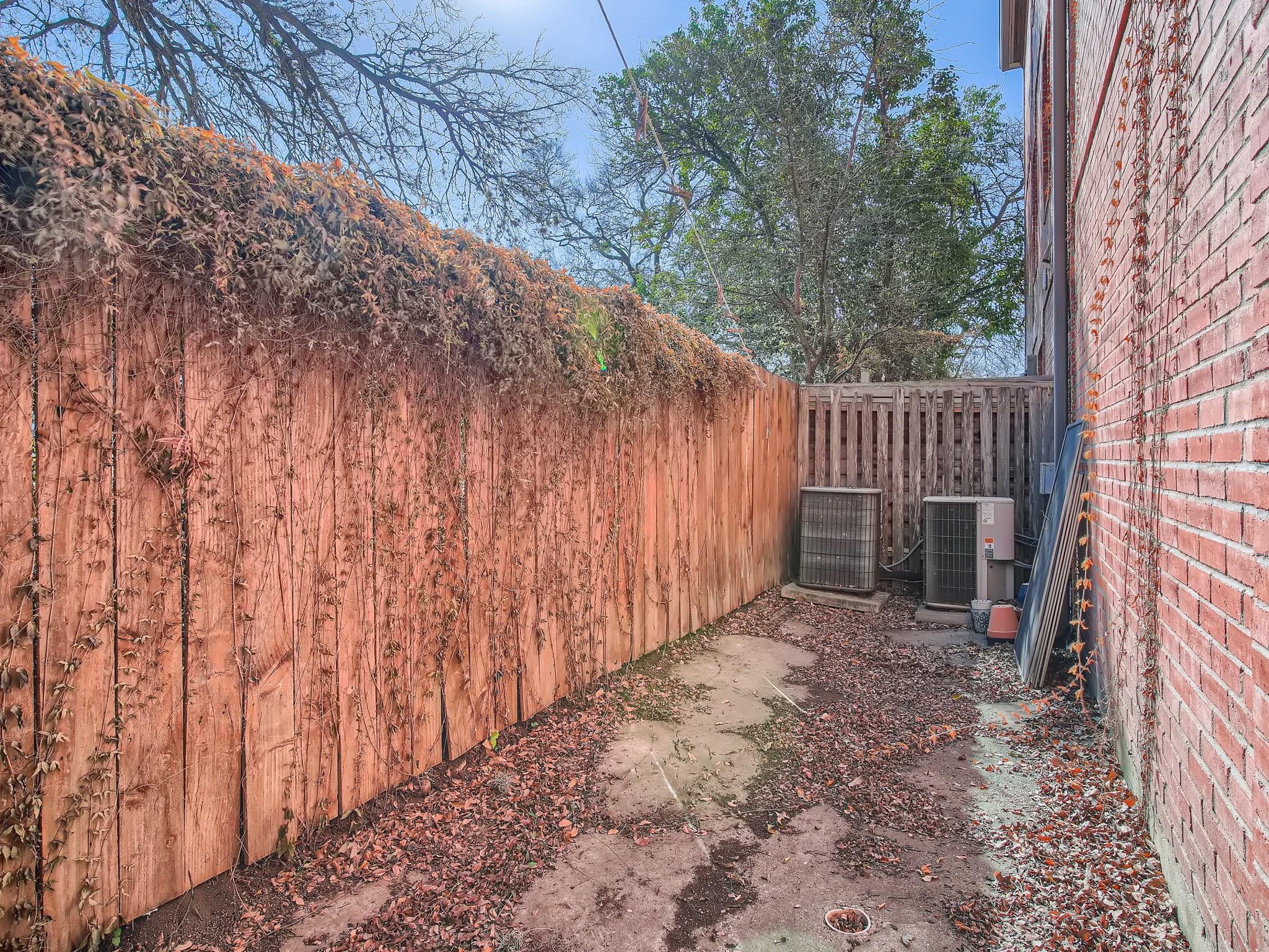 1626 Palma Plz # 9, Austin, TX 78703