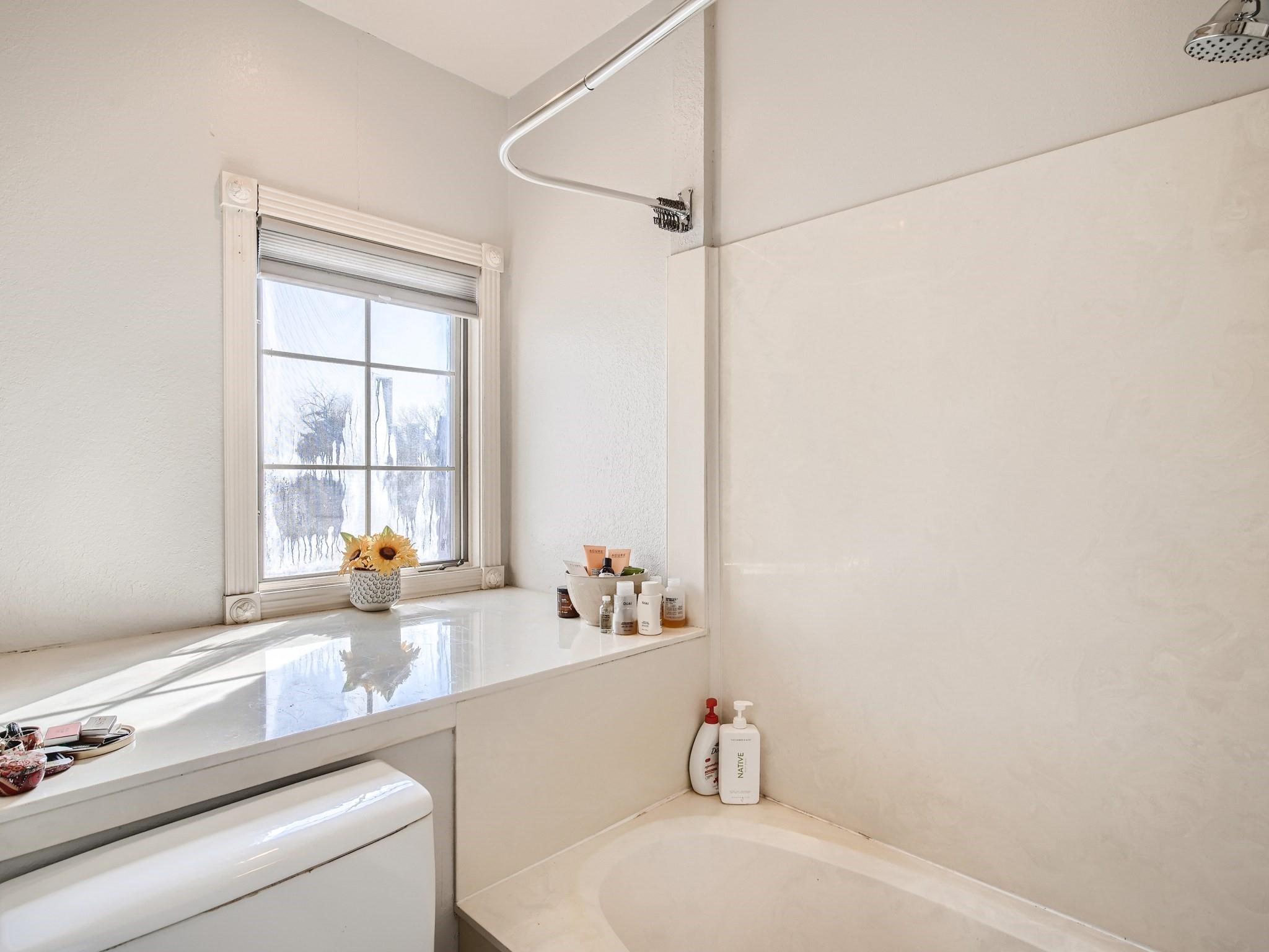 1626 Palma Plz # 9, Austin, TX 78703