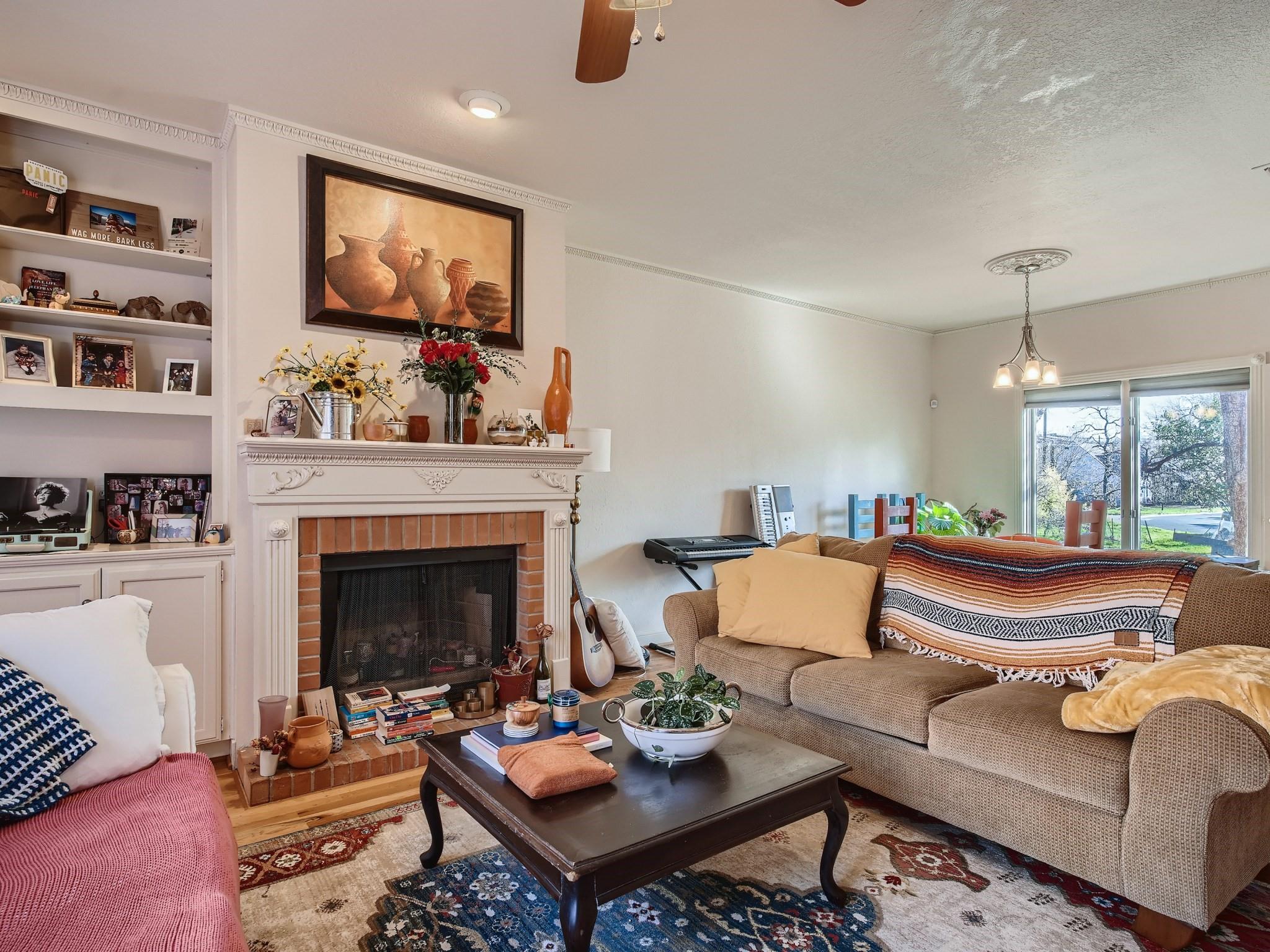 1626 Palma Plz # 9, Austin, TX 78703