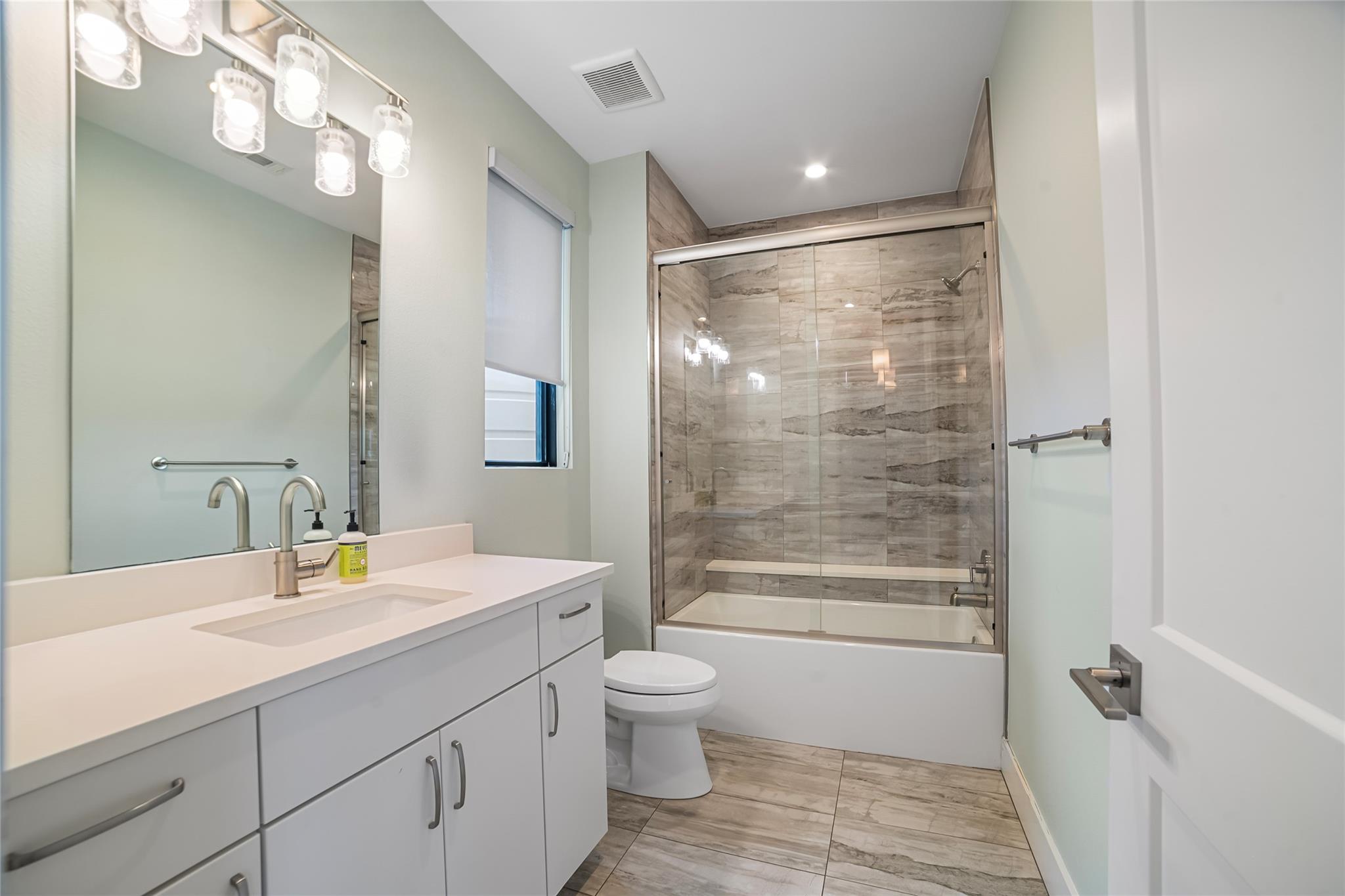 16925 Whispering Breeze Dr, Austin, TX 78738