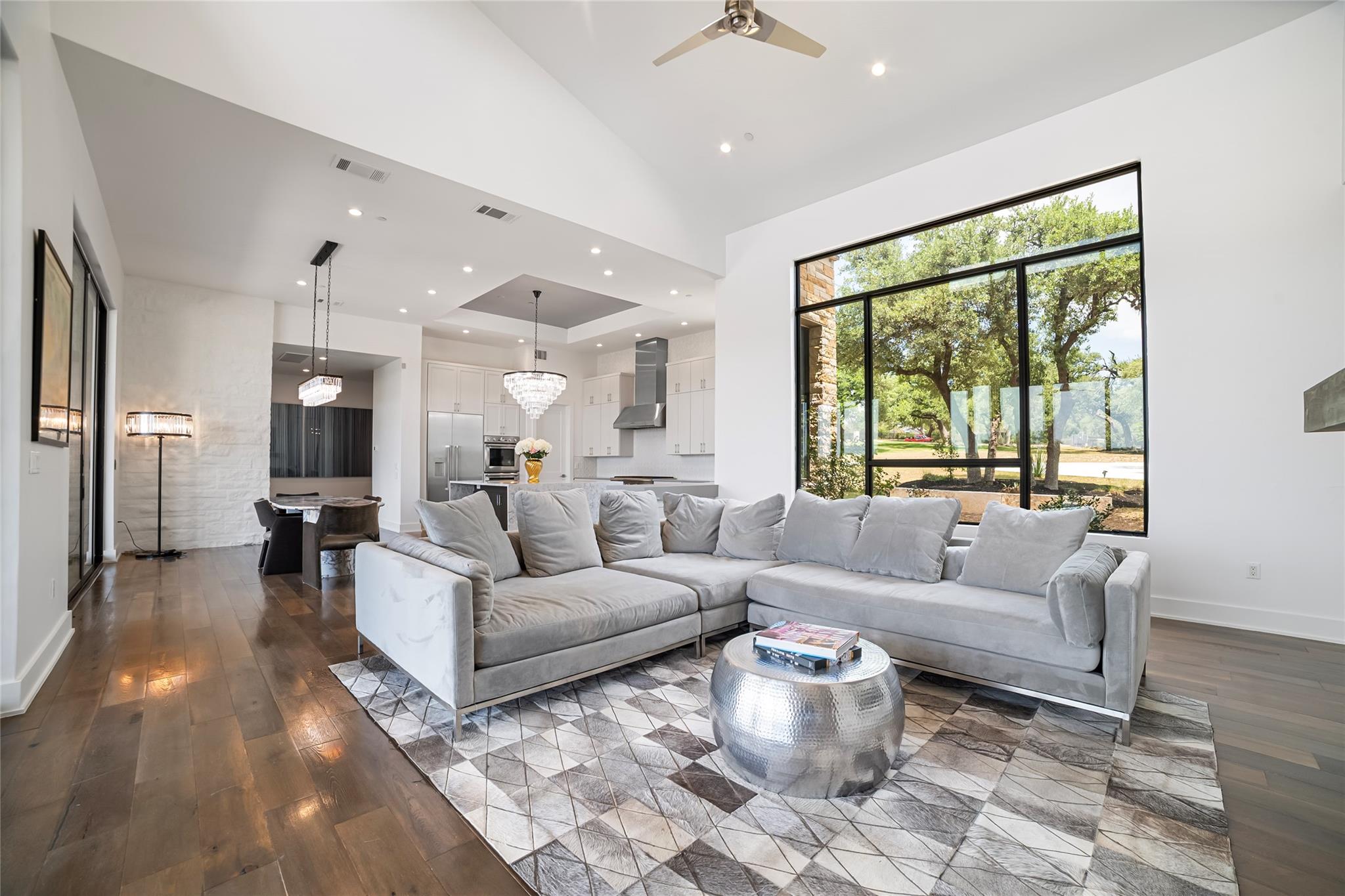 16925 Whispering Breeze Dr, Austin, TX 78738