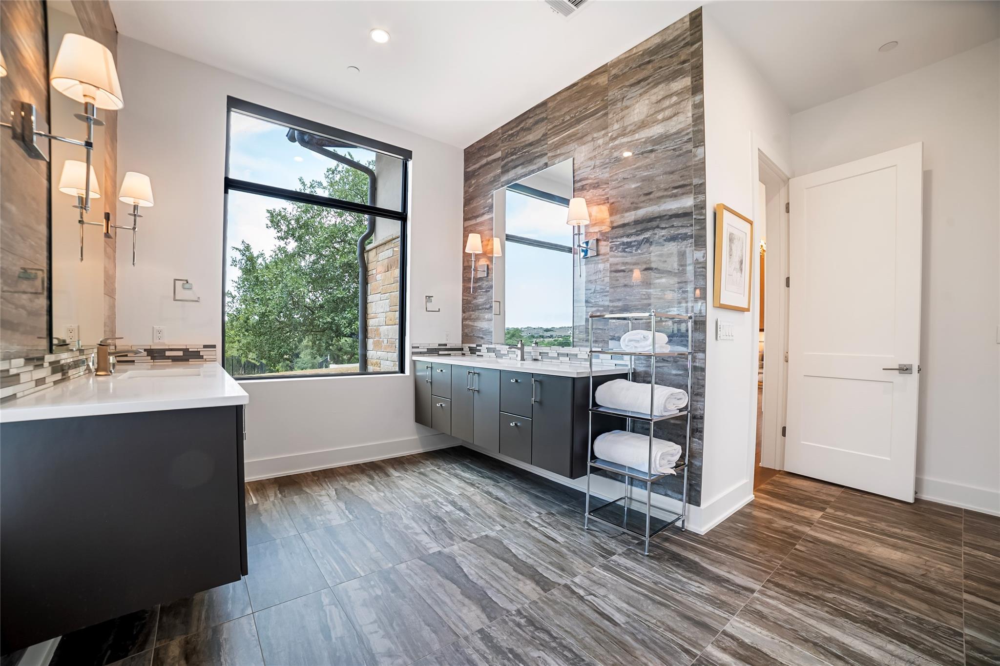 16925 Whispering Breeze Dr, Austin, TX 78738