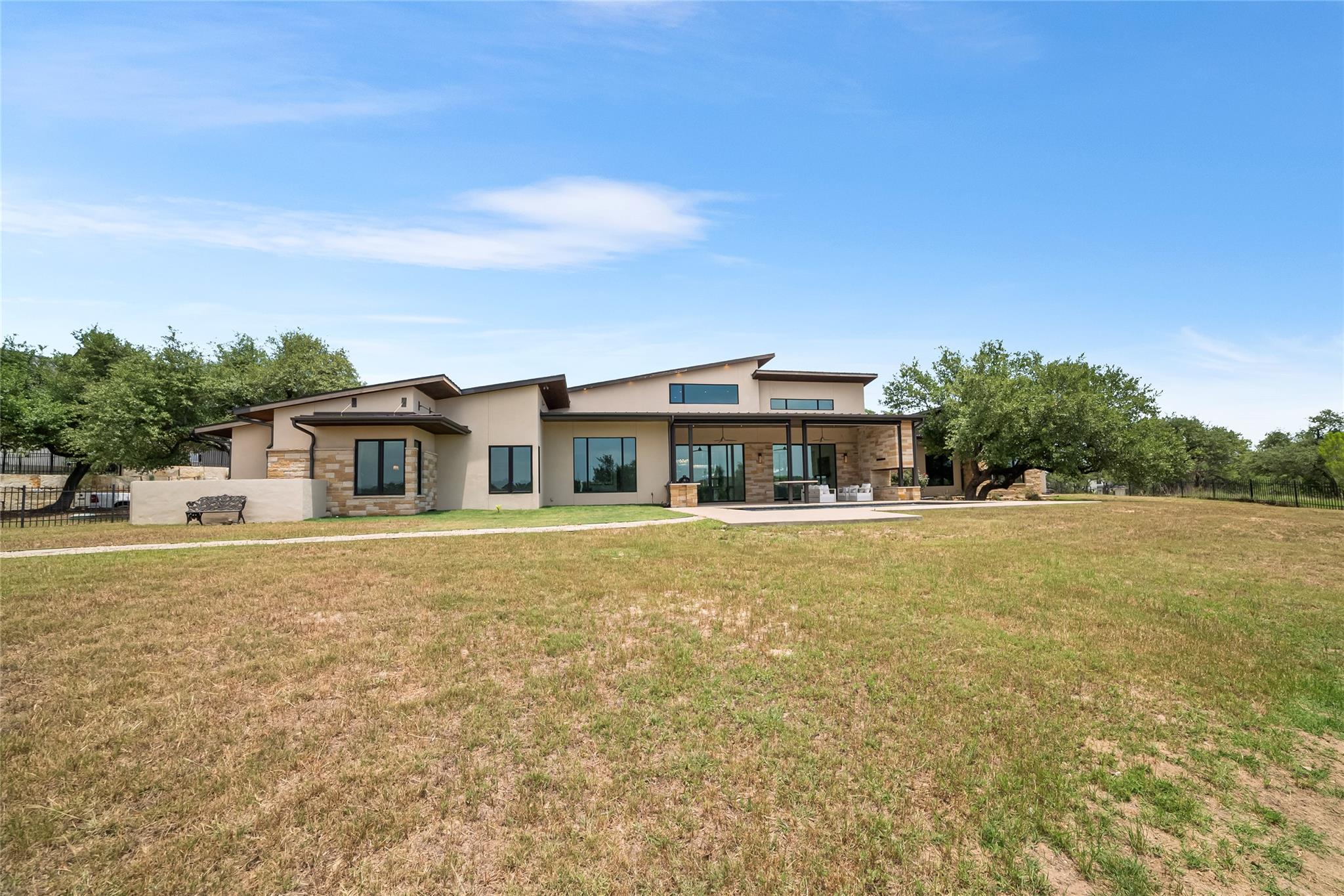 16925 Whispering Breeze Dr, Austin, TX 78738